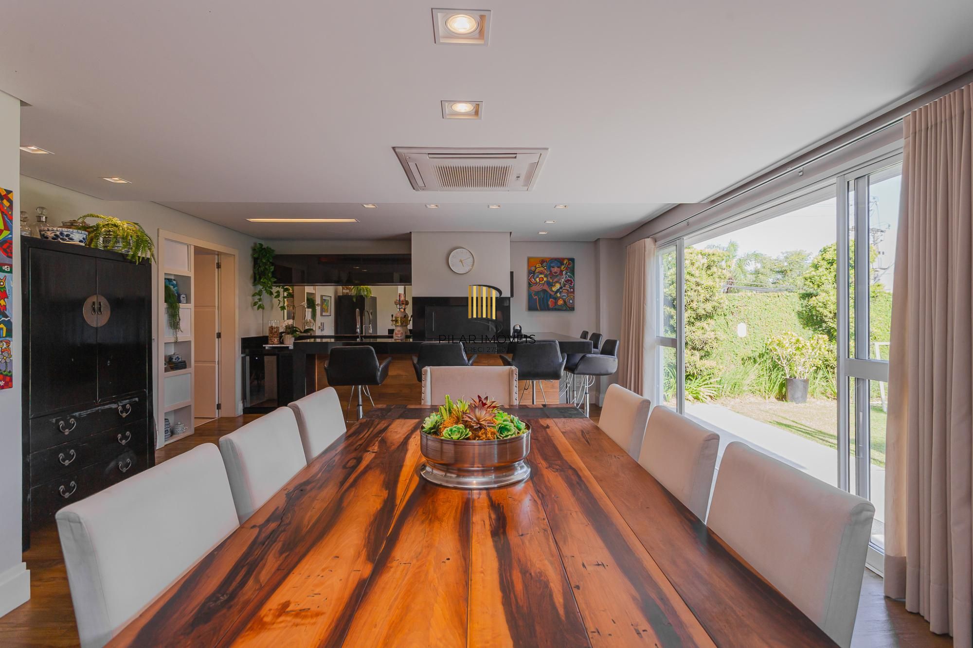 CONDOMINIO ATMOSFERA - CASA MOBILIADA DE 4 SUÍTES COM 4 VAGAS