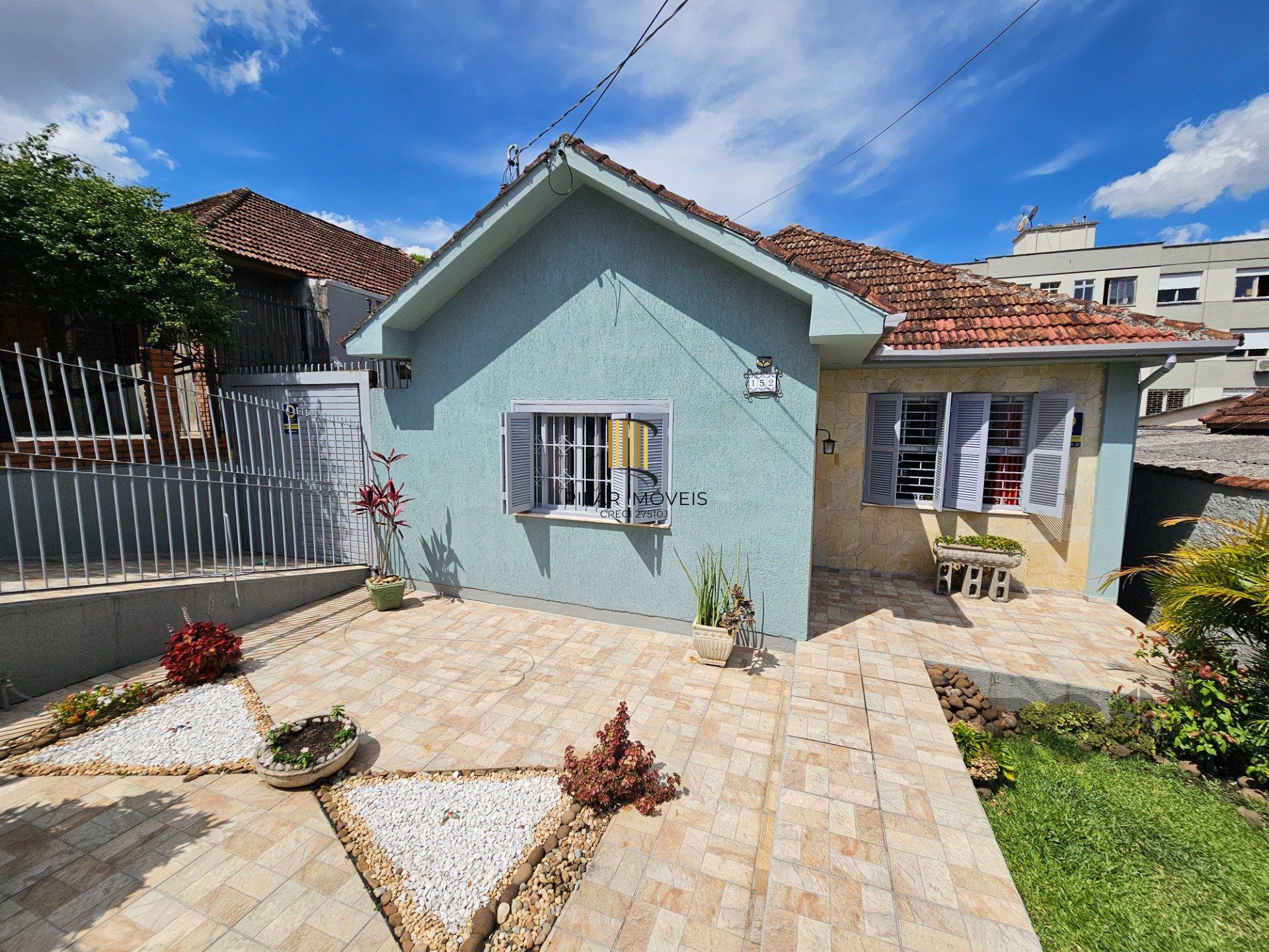 Casa 3 dormitórios no bairro Jardim do Salso