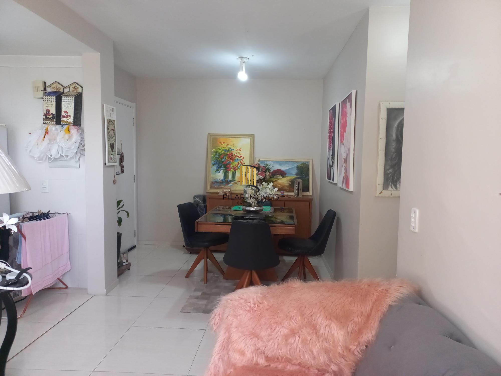 Apartamento 2 dormitórios no bairro Cavalhada