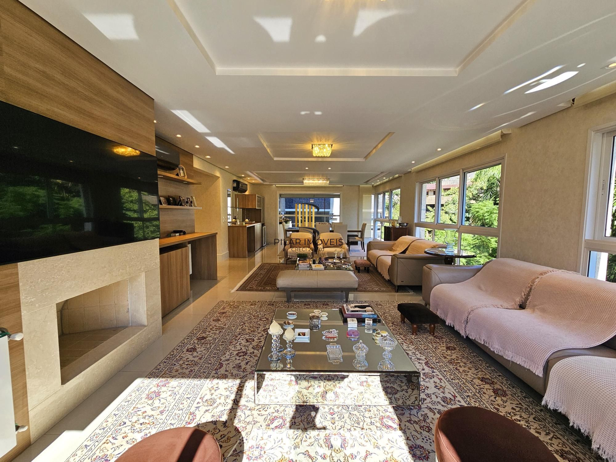 ALTO PADRÃO | BELA VISTA | 3 SUÍTES + 4 VAGAS | MOBILIADO