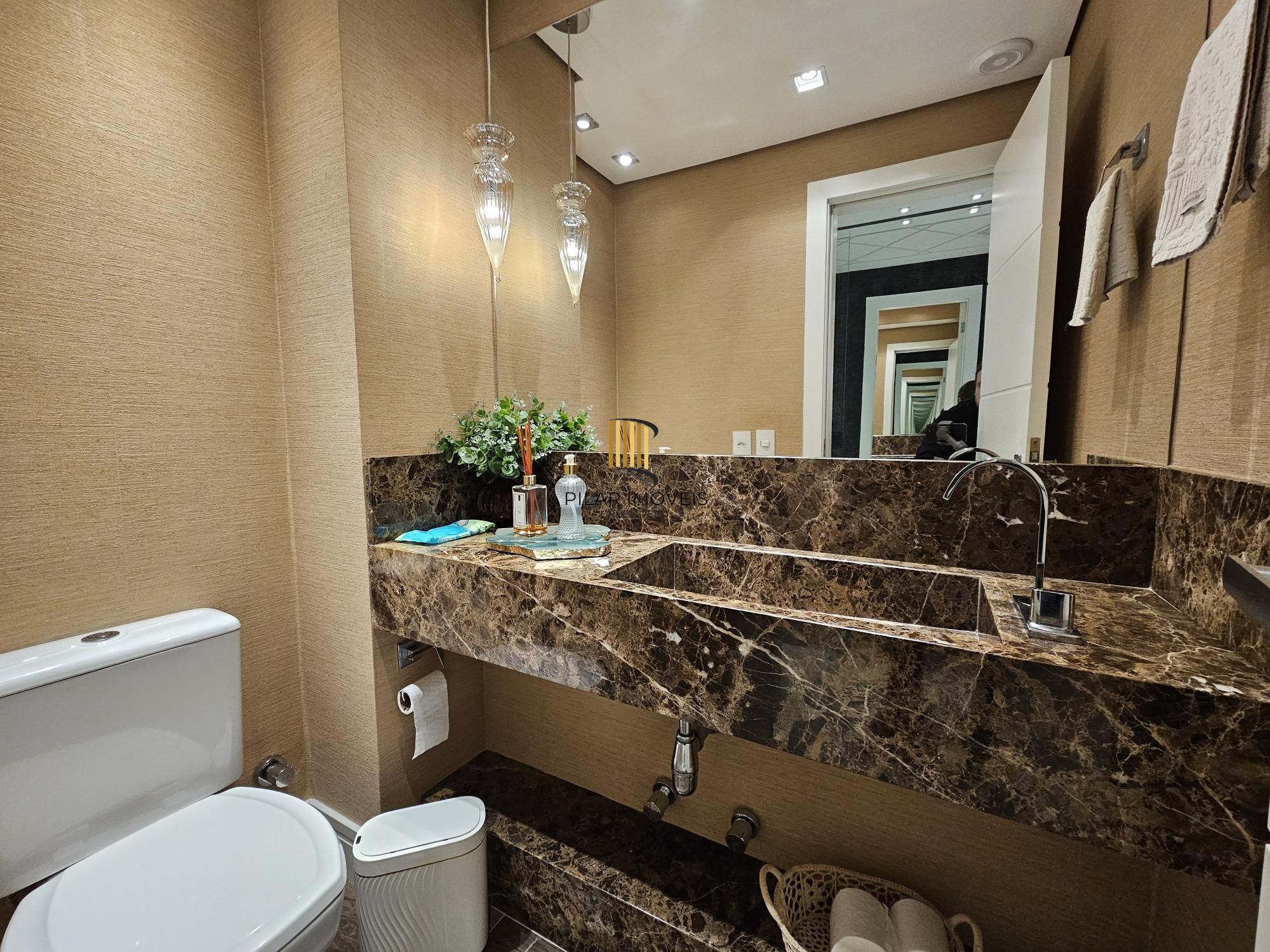 ANDAR ALTO BAIRRO BELA VISTA | ANDAR INTEIRO COM 180M2