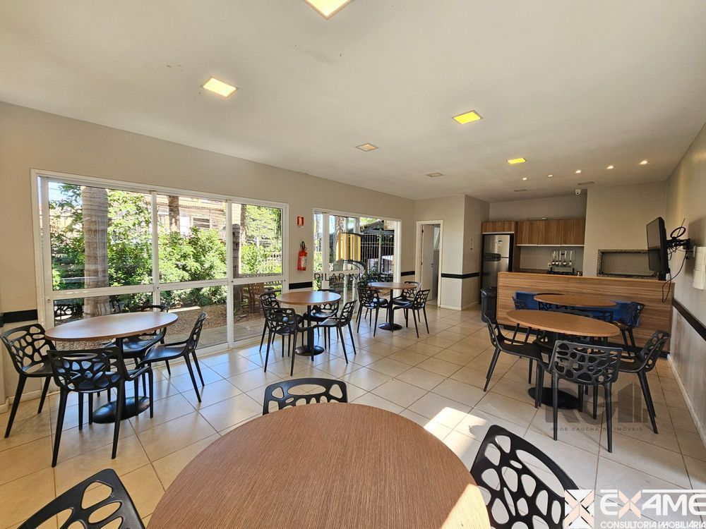 Apartamento 2 Dormitório(s) Bairro Partenon elevador e vaga