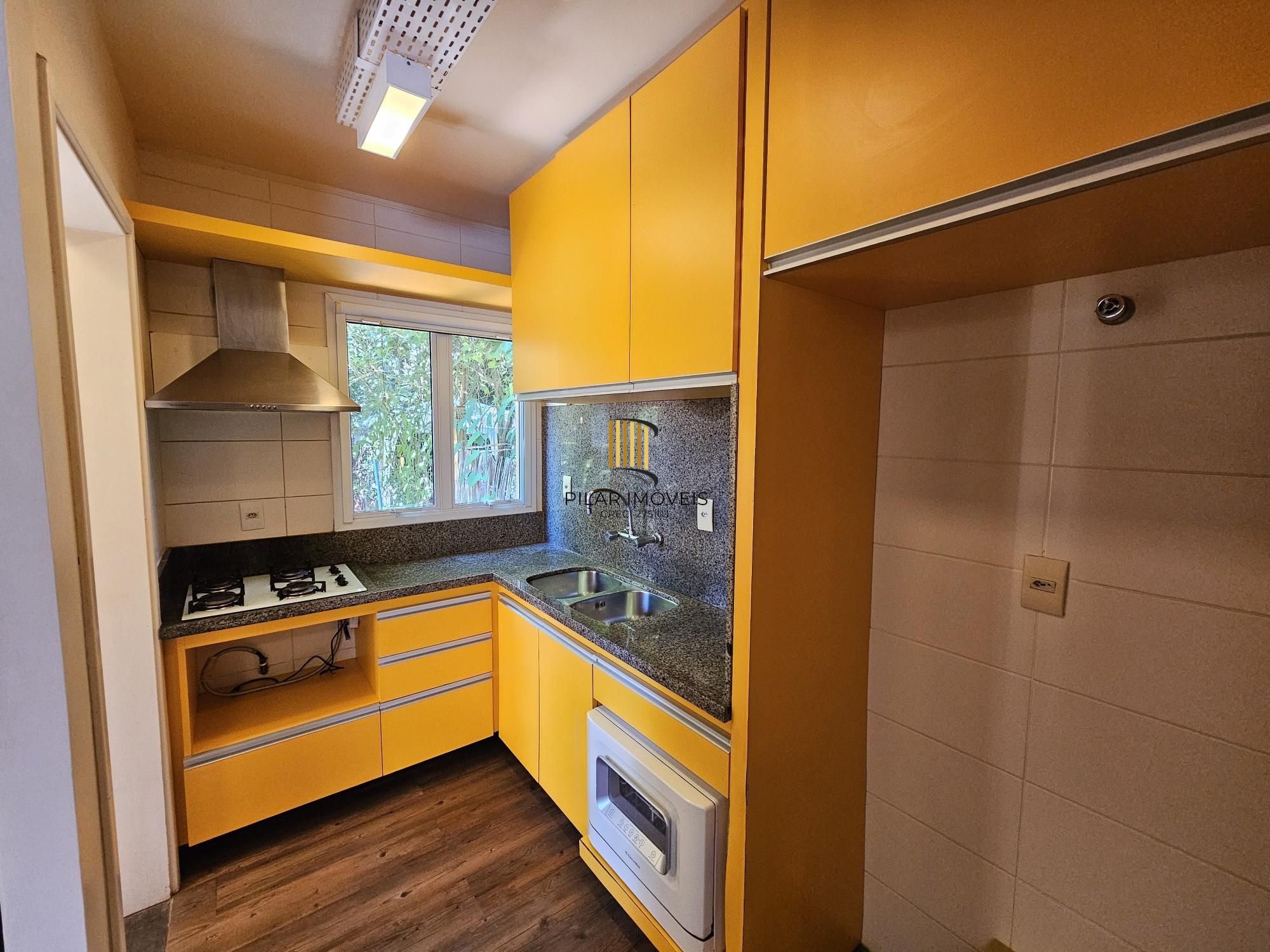 CASA EM CONDOMÍNIO NA AVENIDA PROTÁSIO ALVES