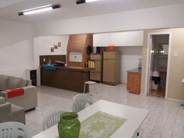 Casa para Venda - 435.6m², 2 dormitórios, 3 vagas - Cristo Redentor