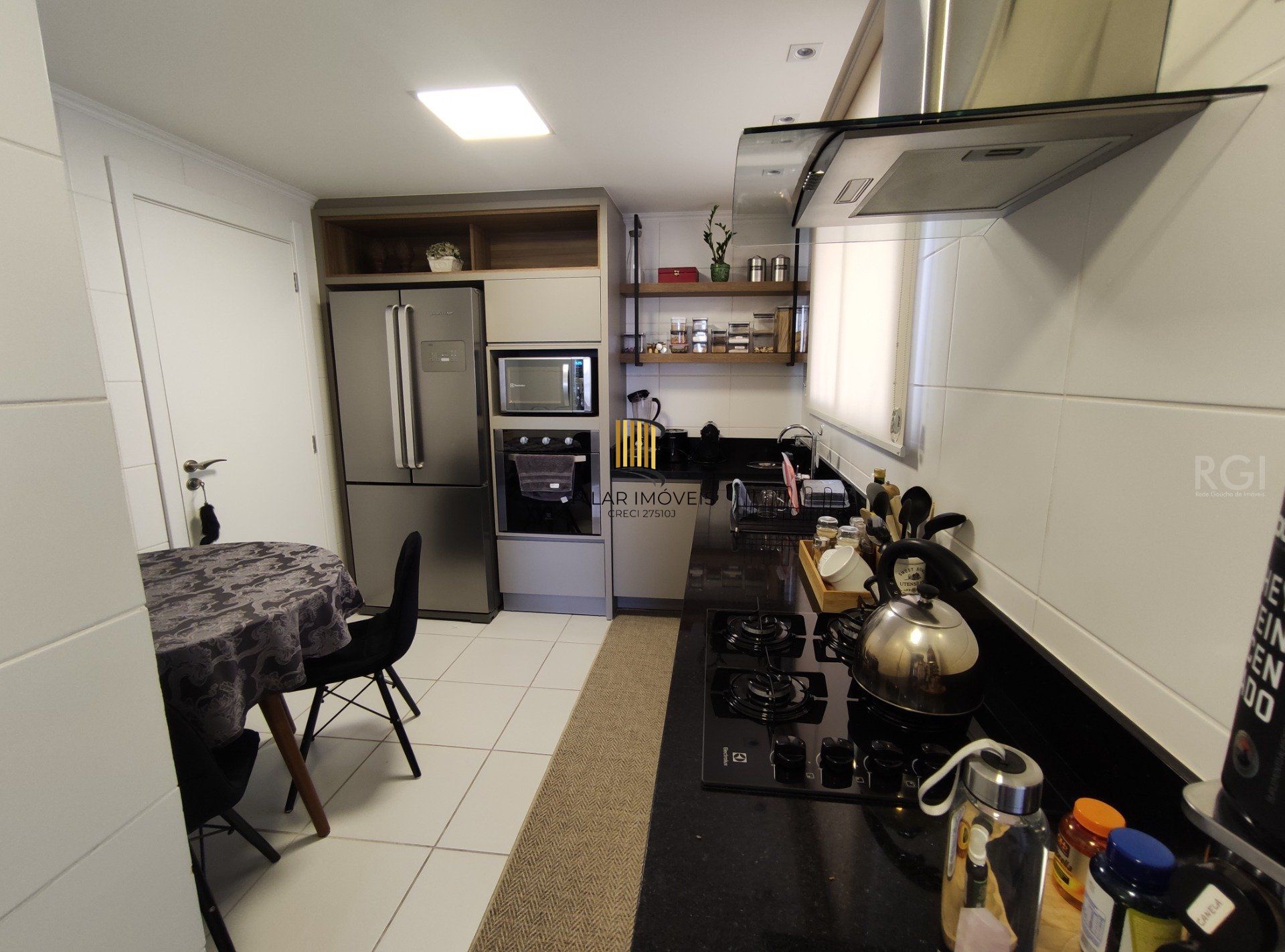Apartamento para Venda - 162.53m², 3 dormitórios, sendo 3 suites, 2 vagas - Jardim Do Salso
