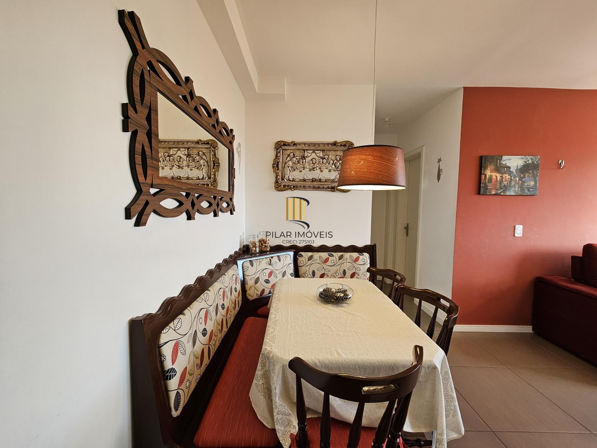 Apartamento 2 dormitórios com vaga coberta
