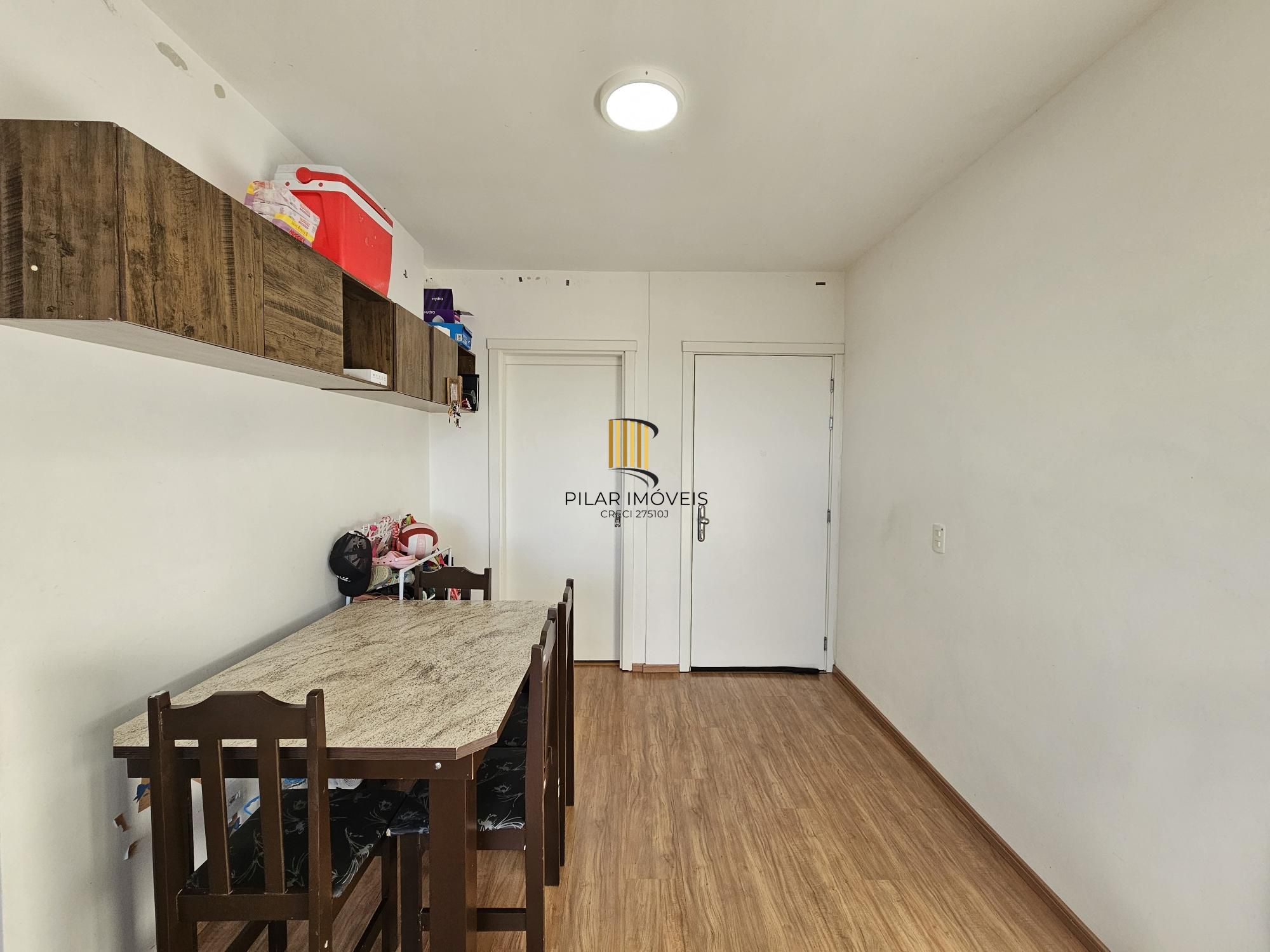 Apartamento 2 dormitórios com vaga e elevador perto da PUC