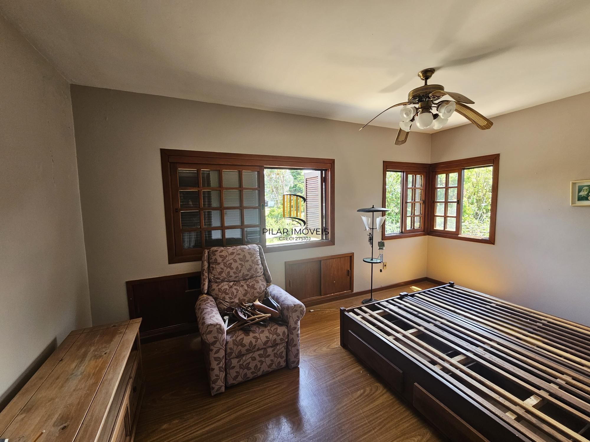 LINDO SOBRADO NO MELHOR PONTO DO BAIRRO TRISTEZA