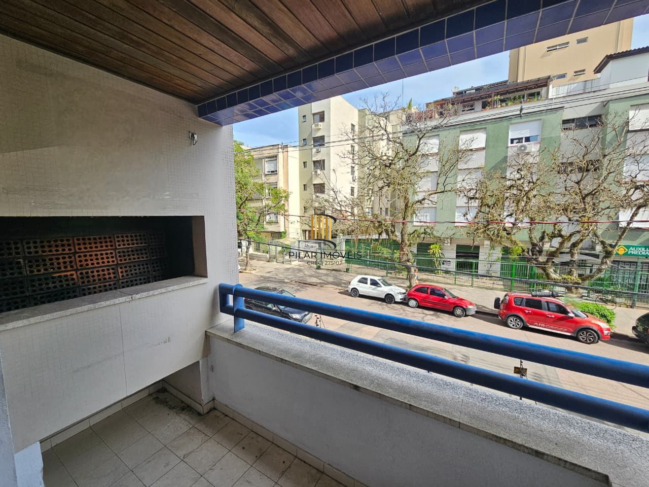 Apartamento 2 dormitórios com sacada e churrasqueira no Bom Fim