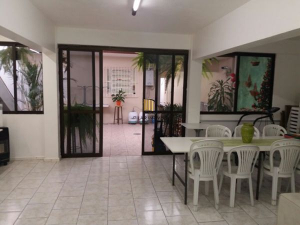Casa para Venda - 435.6m², 2 dormitórios, 3 vagas - Cristo Redentor