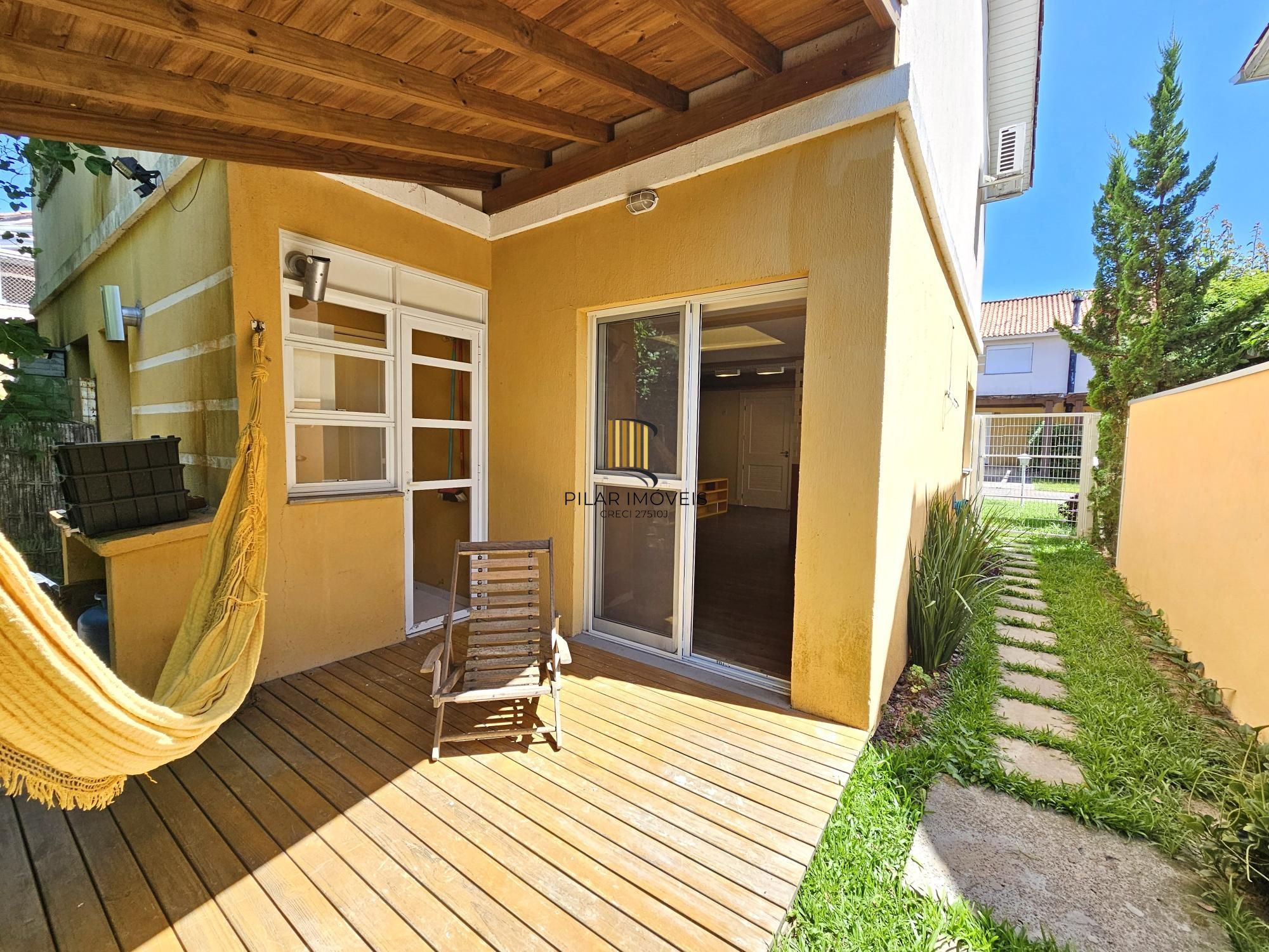 CASA EM CONDOMÍNIO NA AVENIDA PROTÁSIO ALVES - Pilar Imóveis