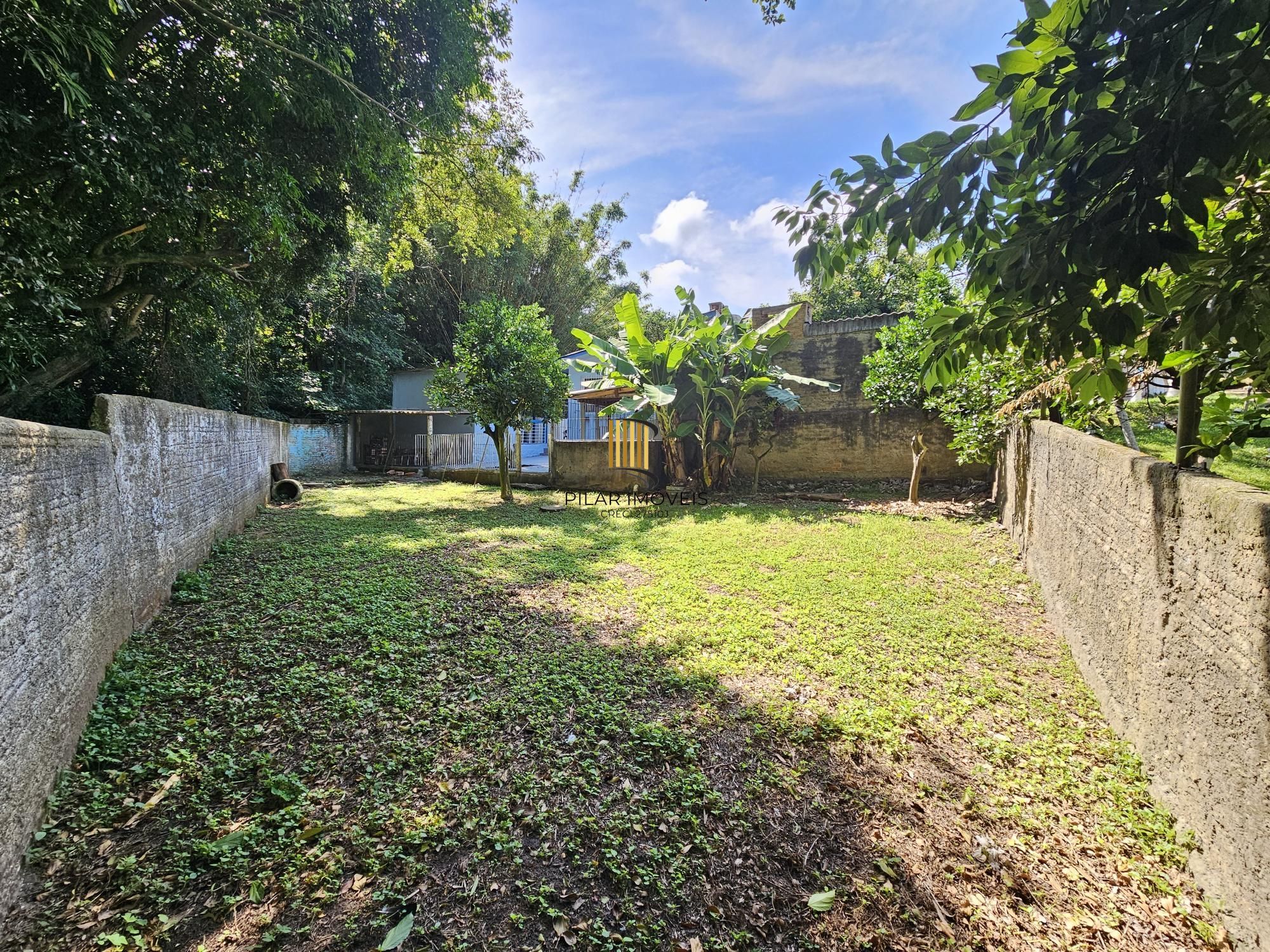 TERRENO COM MAIS DE 790M2 | CASA IMPECÁVEL DE 2 DORMITÓRIOS