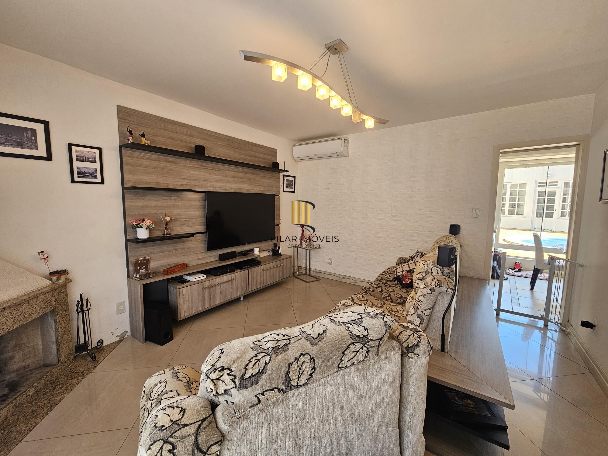 SOBRADO COM 3 SUÍTES + DORMITÓRIOS NO TÉRRREO | PISCINA | E MUITO MAIS