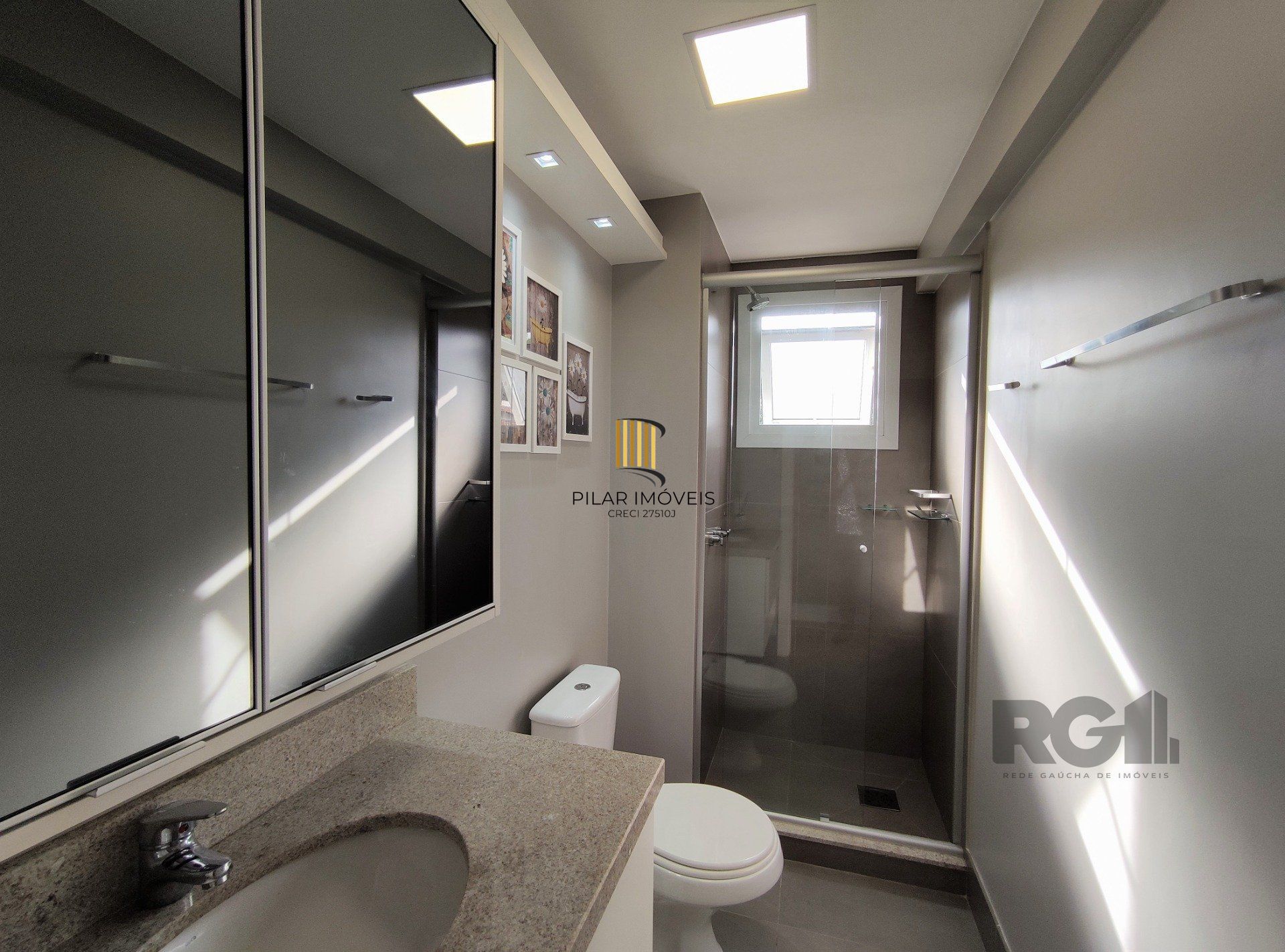 Apartamento 2 dormitórios no bairro Glória