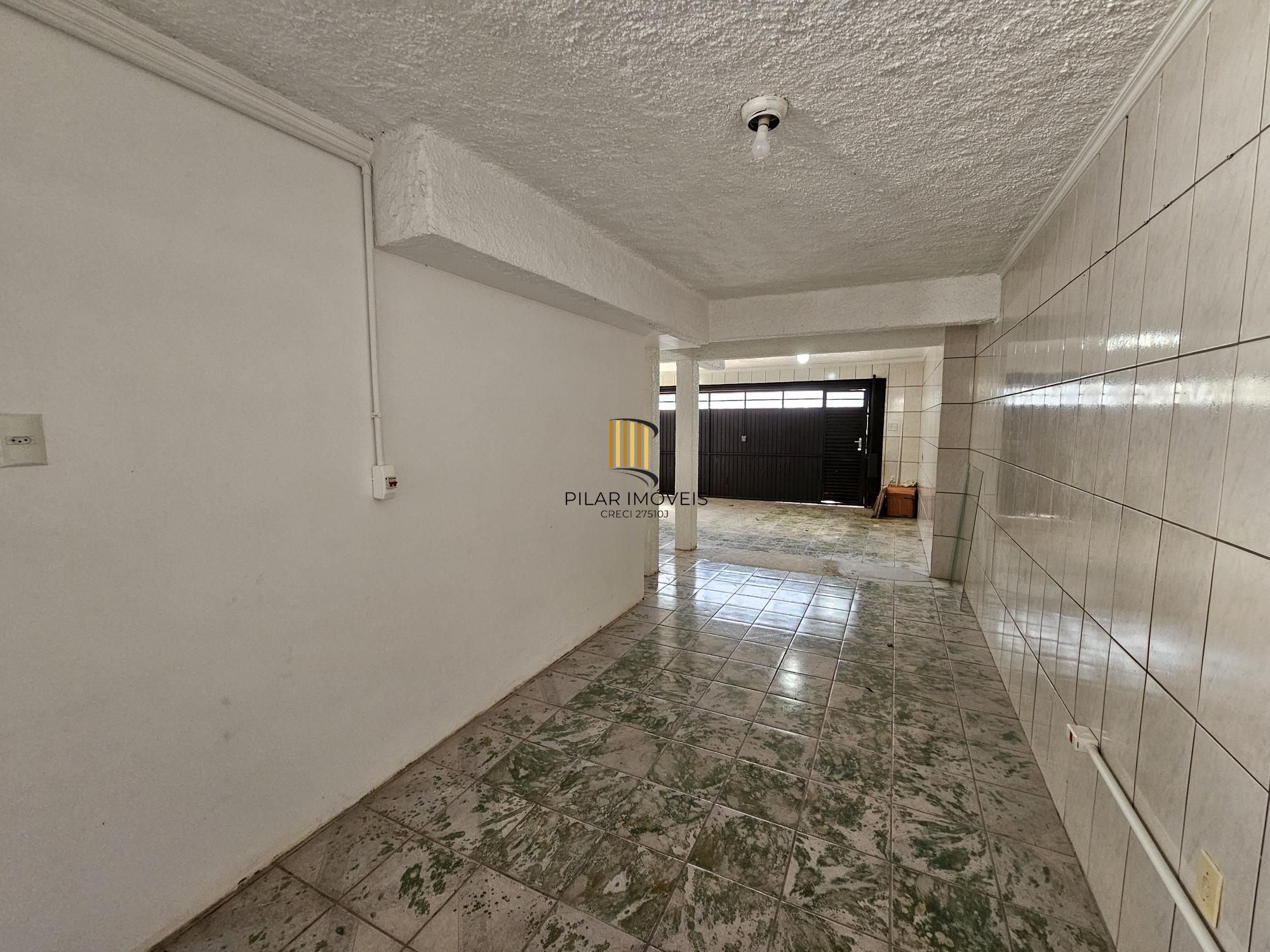 CASA EXCLUSIVA NO BAIRRO TRÊS FIGUEIRAS