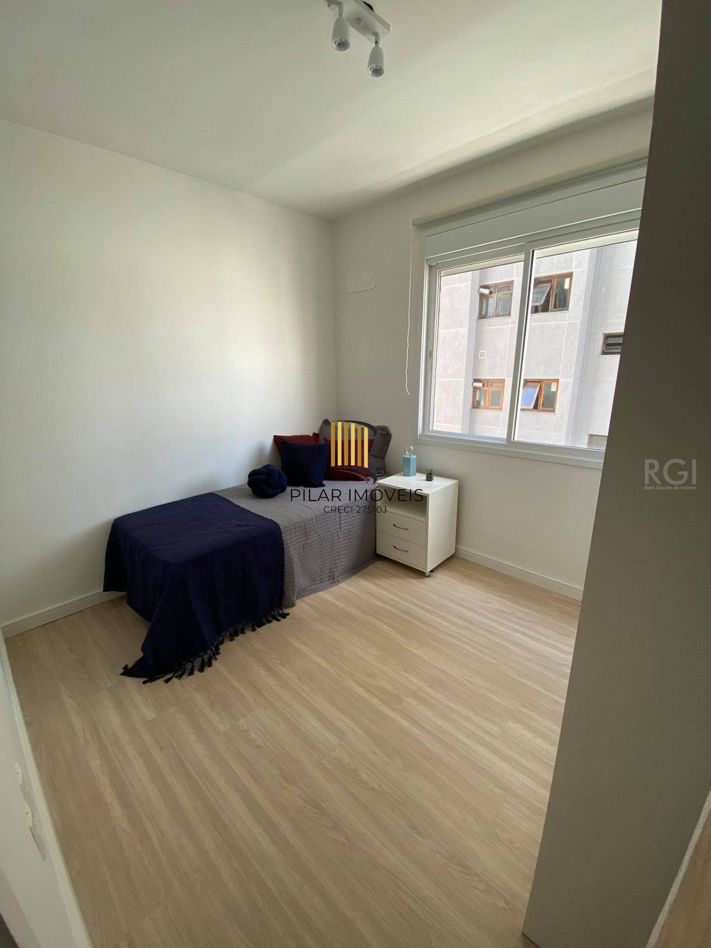 Apartamento para Venda - 66.41m², 2 dormitórios, sendo 1 suites, 1 vaga - Petrópolis