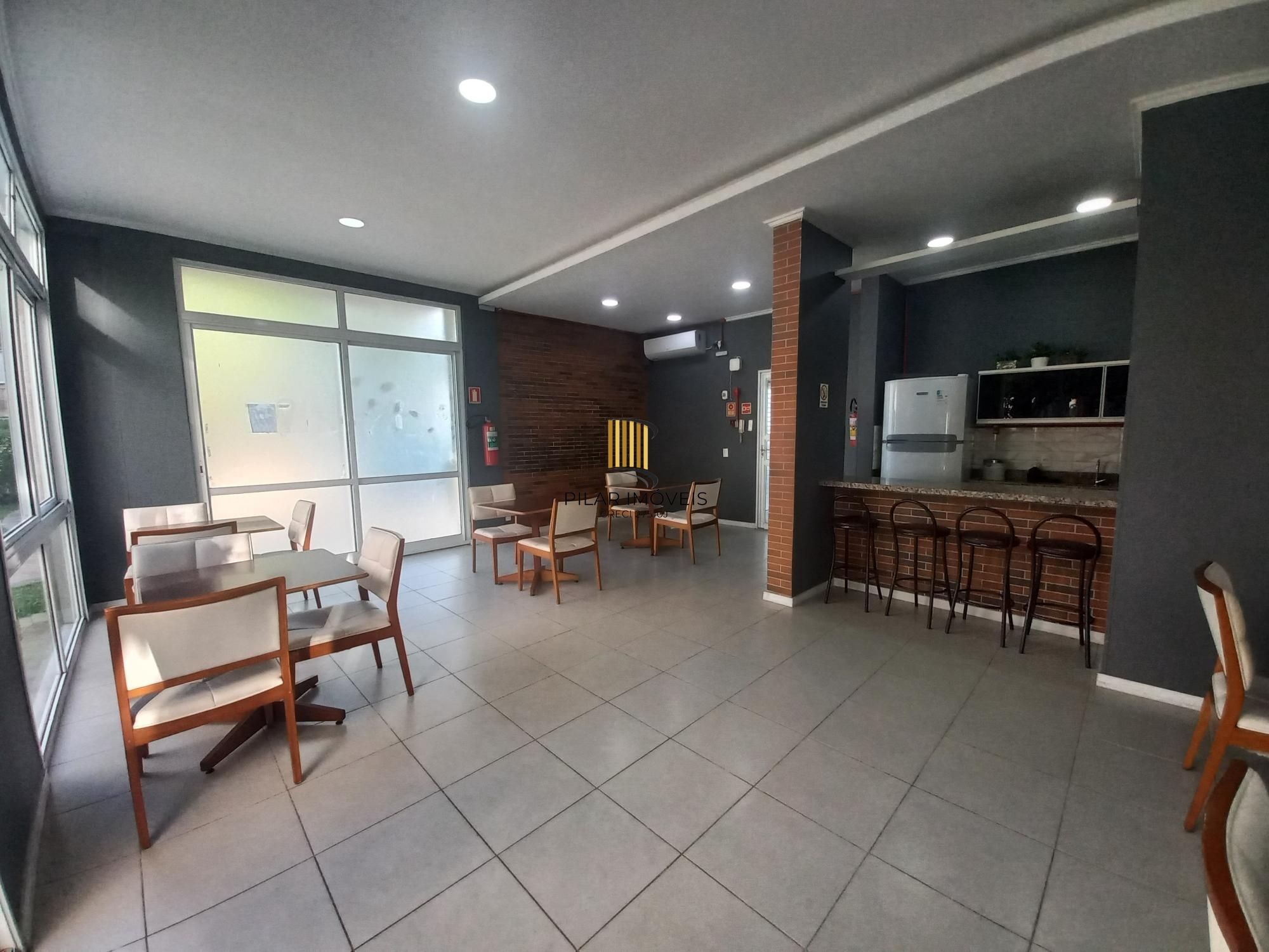 Apartamento 2 dormitórios no bairro Cavalhada