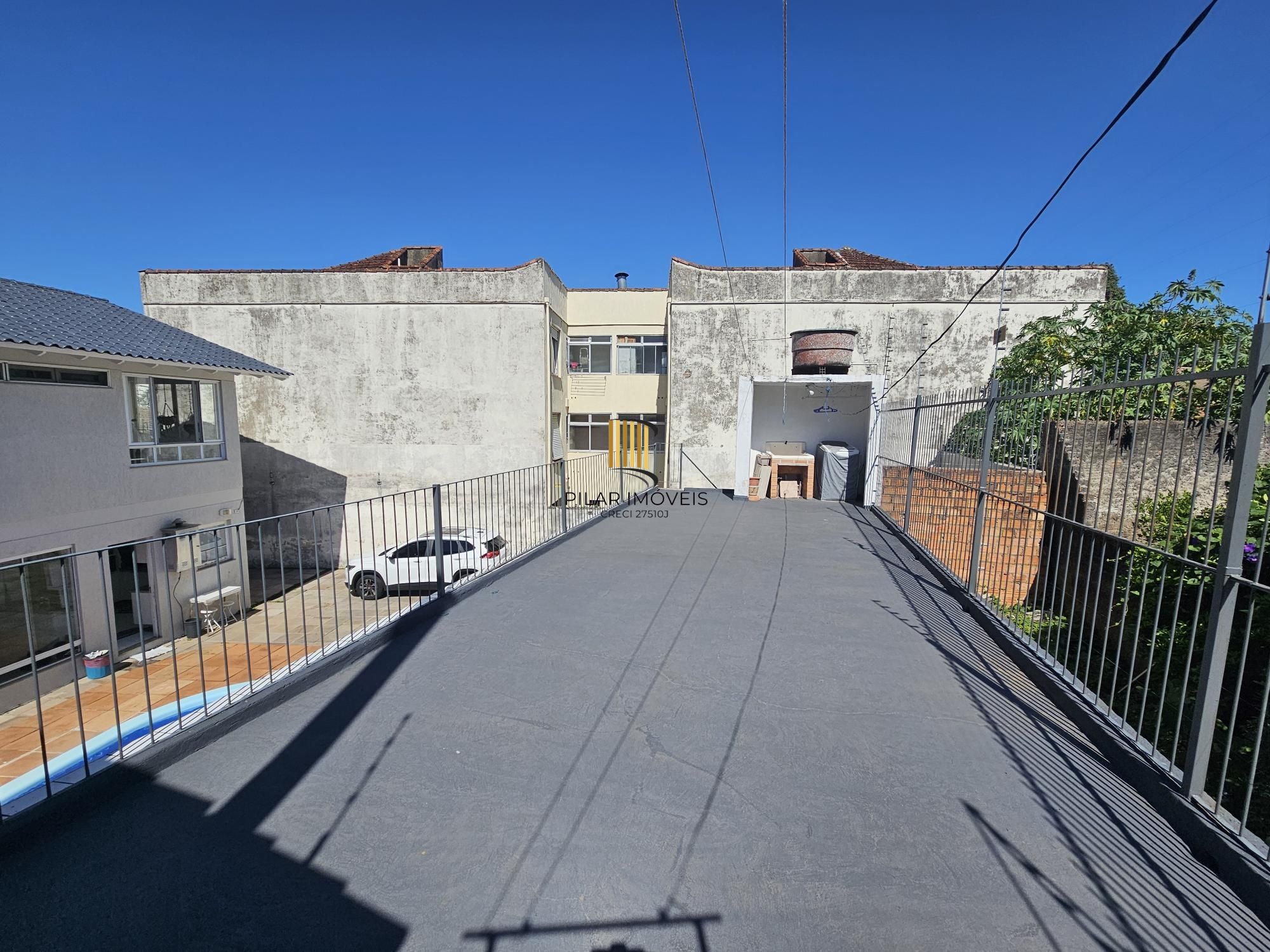 SOBRADO COM 3 SUÍTES + DORMITÓRIOS NO TÉRRREO | PISCINA | E MUITO MAIS