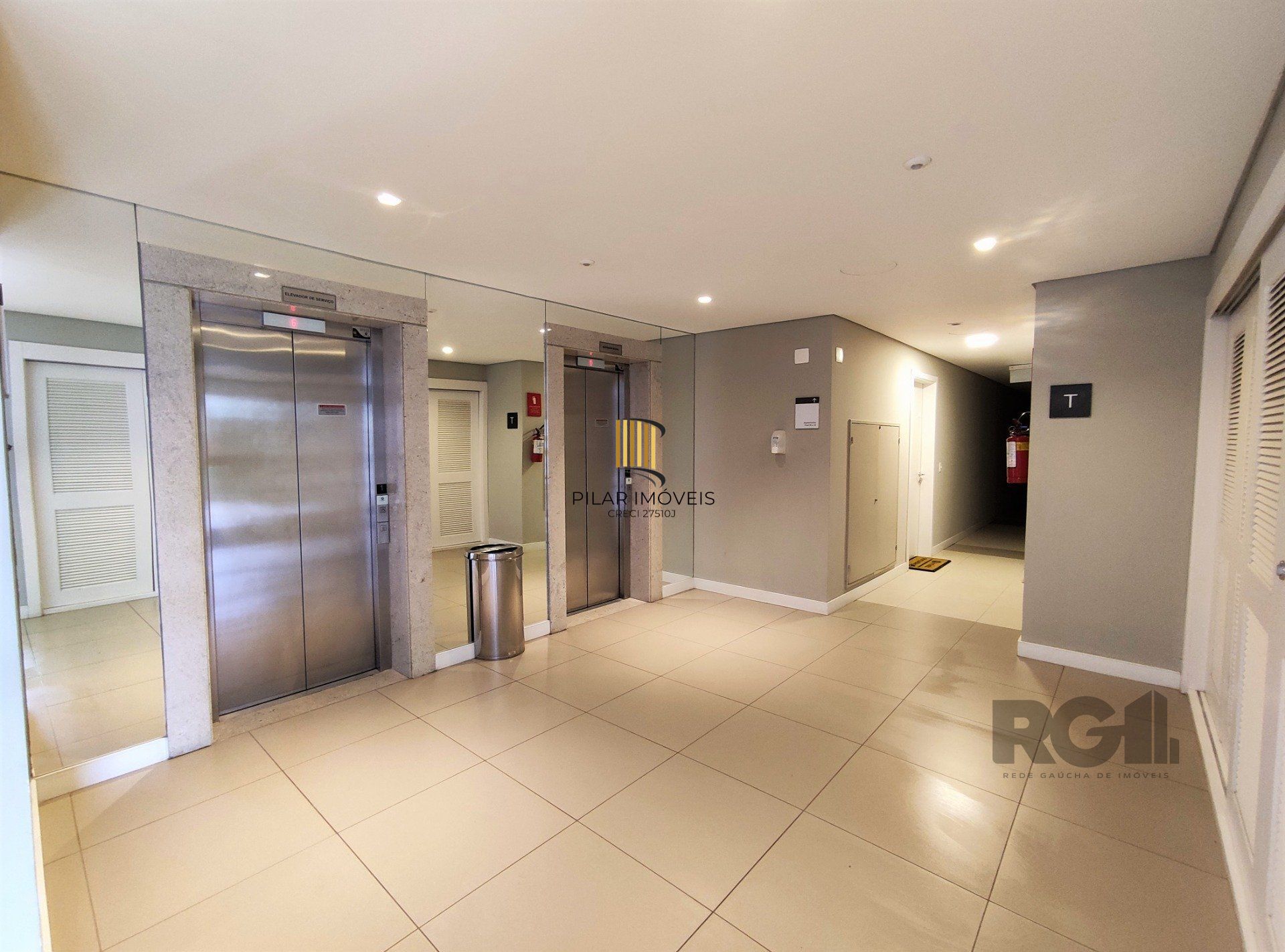 Apartamento 2 dormitórios no bairro Glória