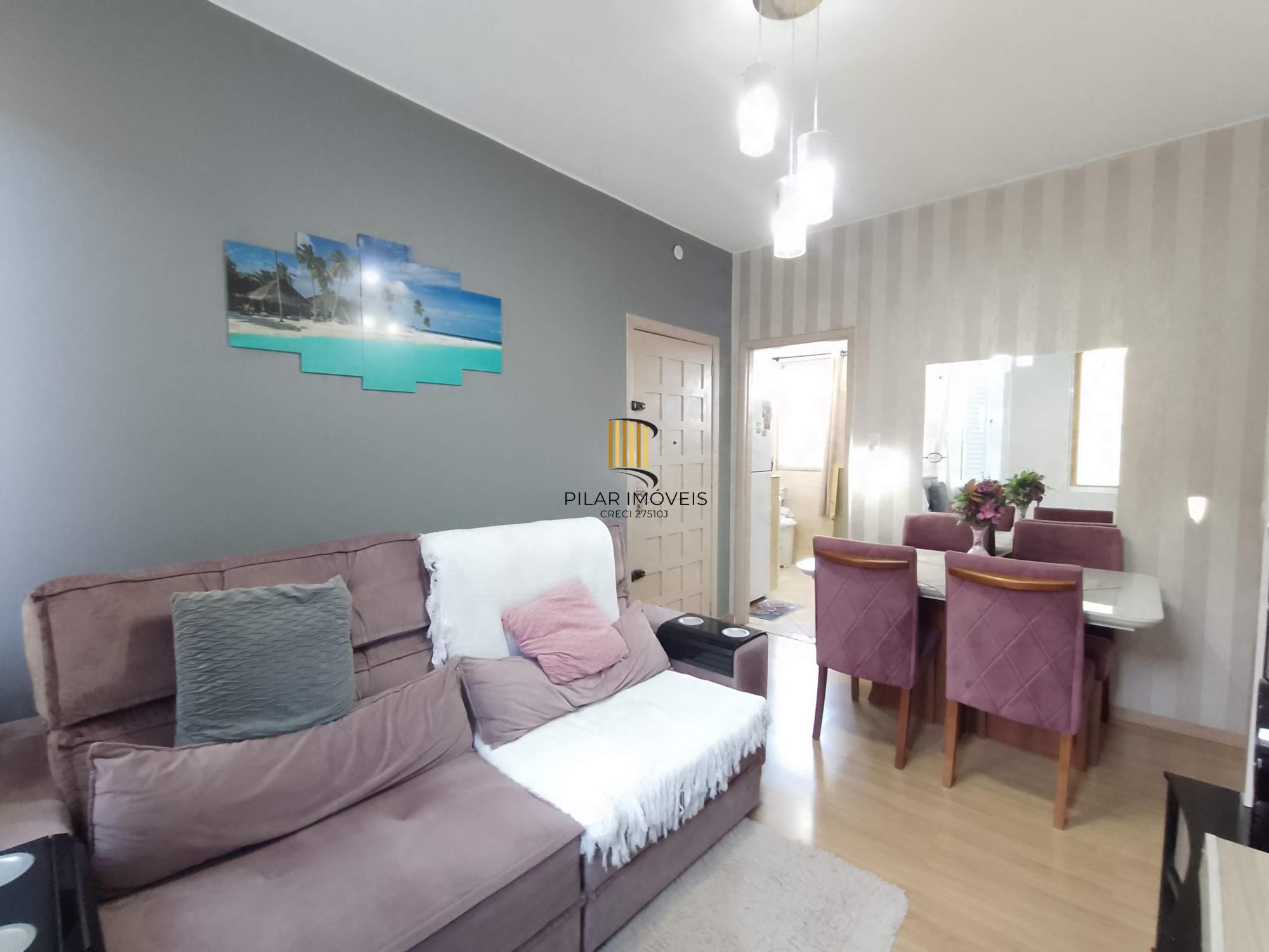Apartamento 2 dormitórios reformado no Passo D'Areia