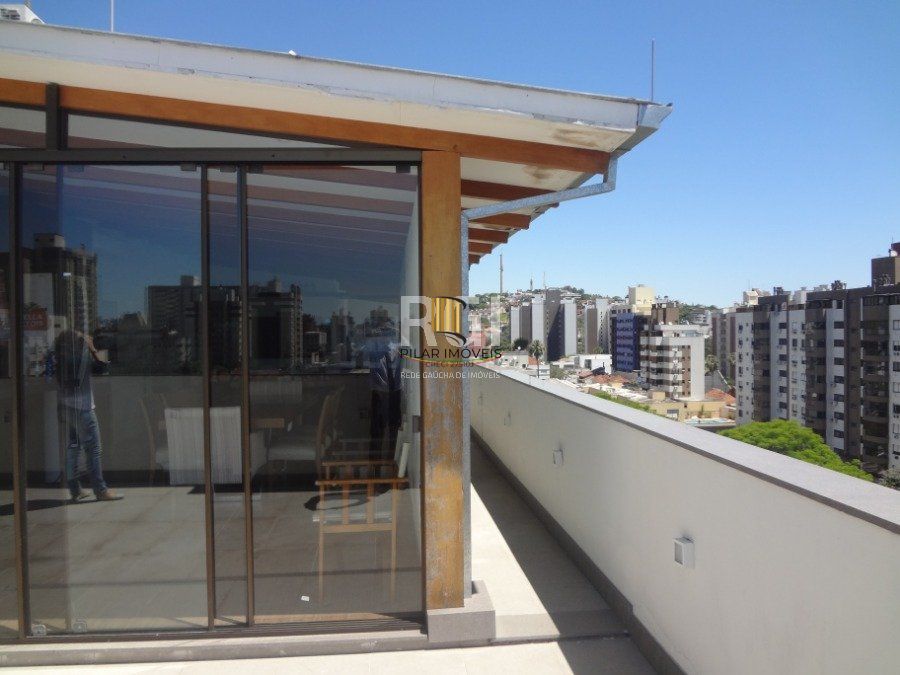 Cobertura para Venda - 267m², 3 dormitórios, sendo 1 suites, 2 vagas - Menino Deus