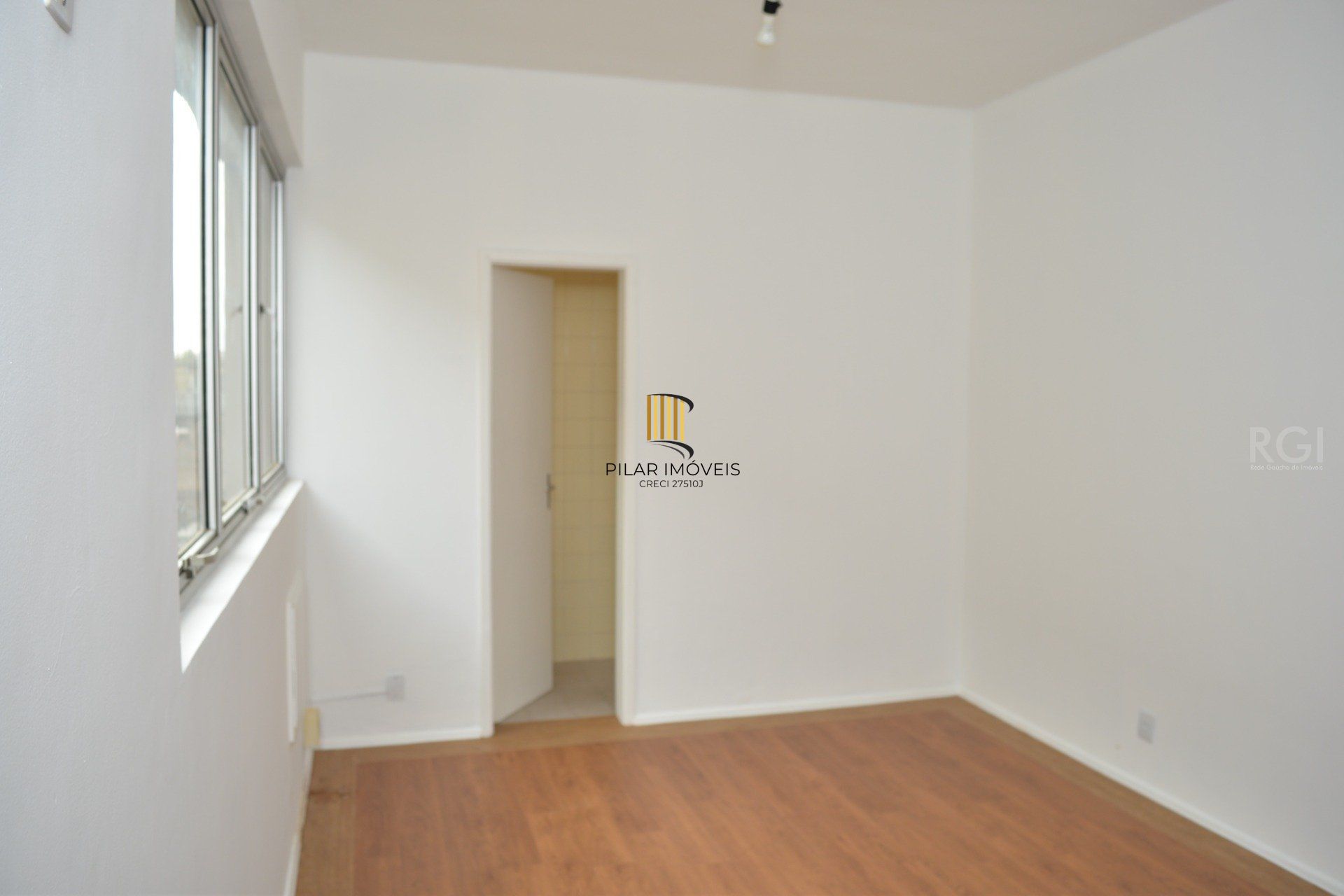 Conjunto/Sala para Venda - 21.94m², 0 dormitórios, Floresta