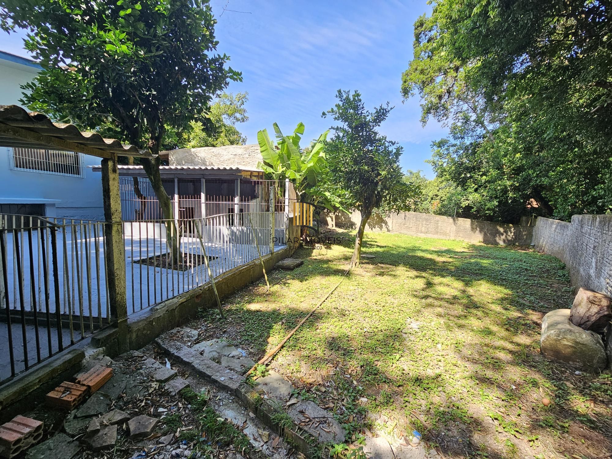 TERRENO COM MAIS DE 790M2 | CASA IMPECÁVEL DE 2 DORMITÓRIOS