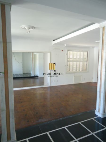 Casa para Venda - 510m², 6 dormitórios, sendo 1 suites, 3 vagas - São João