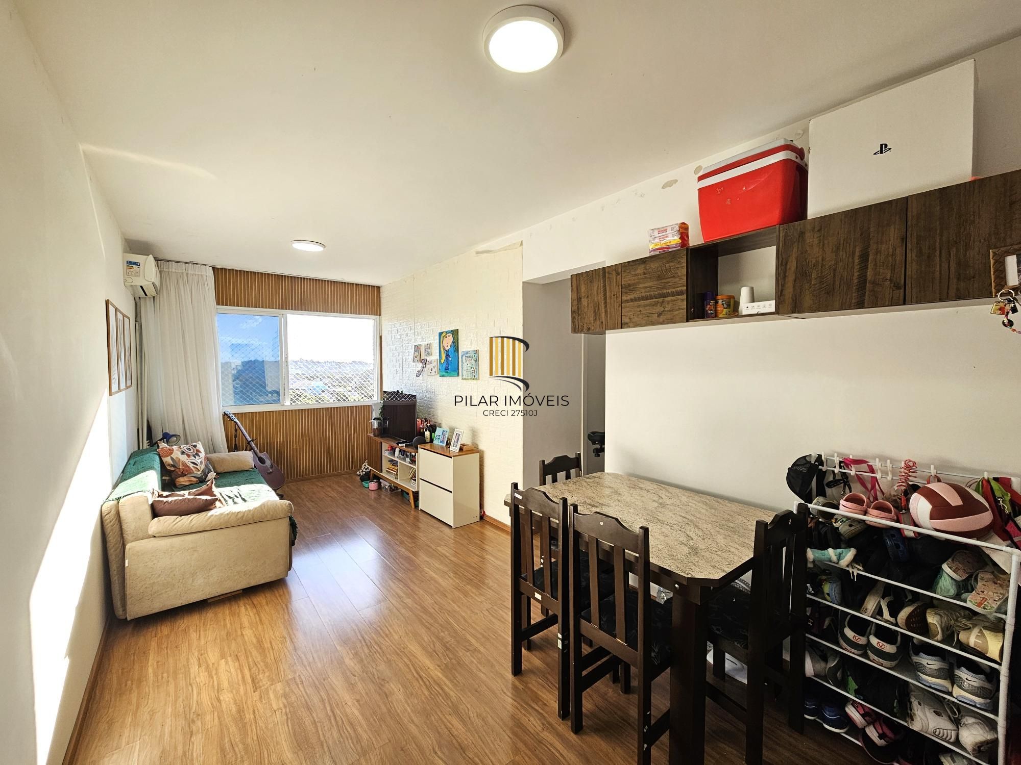 Apartamento 2 dormitórios com vaga e elevador perto da PUC