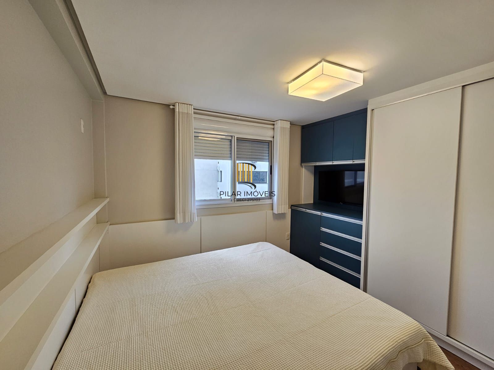 Apartamento 1 dormitório com 2 vagas perto do Bourbom e PUC