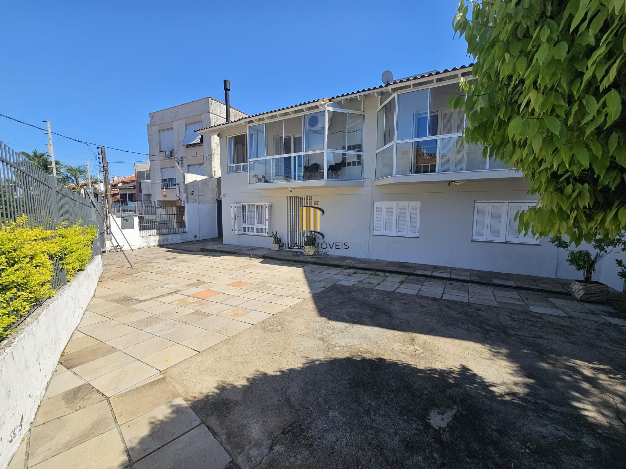 SOBRADO COM 3 SUÍTES + DORMITÓRIOS NO TÉRRREO | PISCINA | E MUITO MAIS