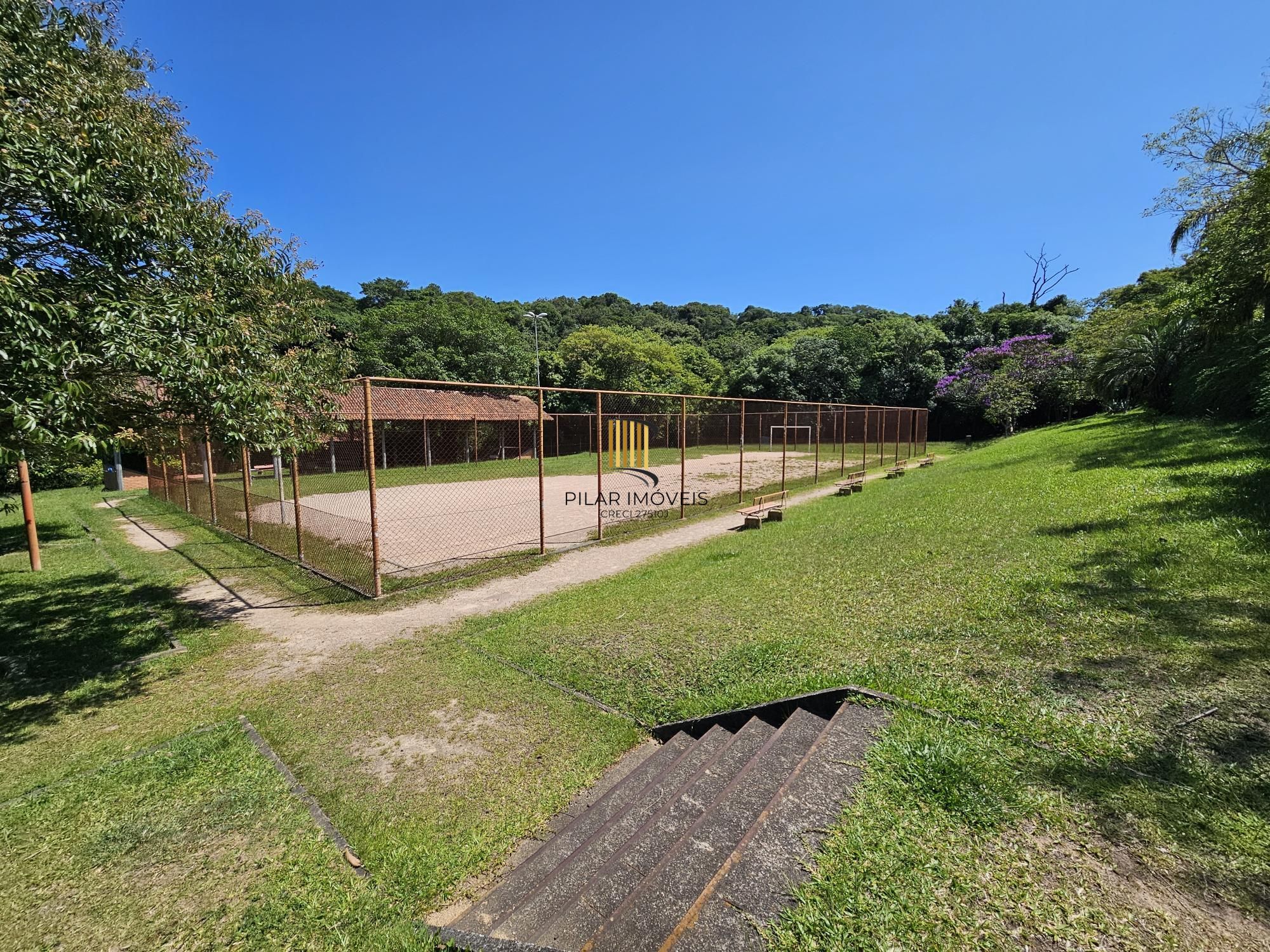 CASA EM CONDOMÍNIO NA AVENIDA PROTÁSIO ALVES