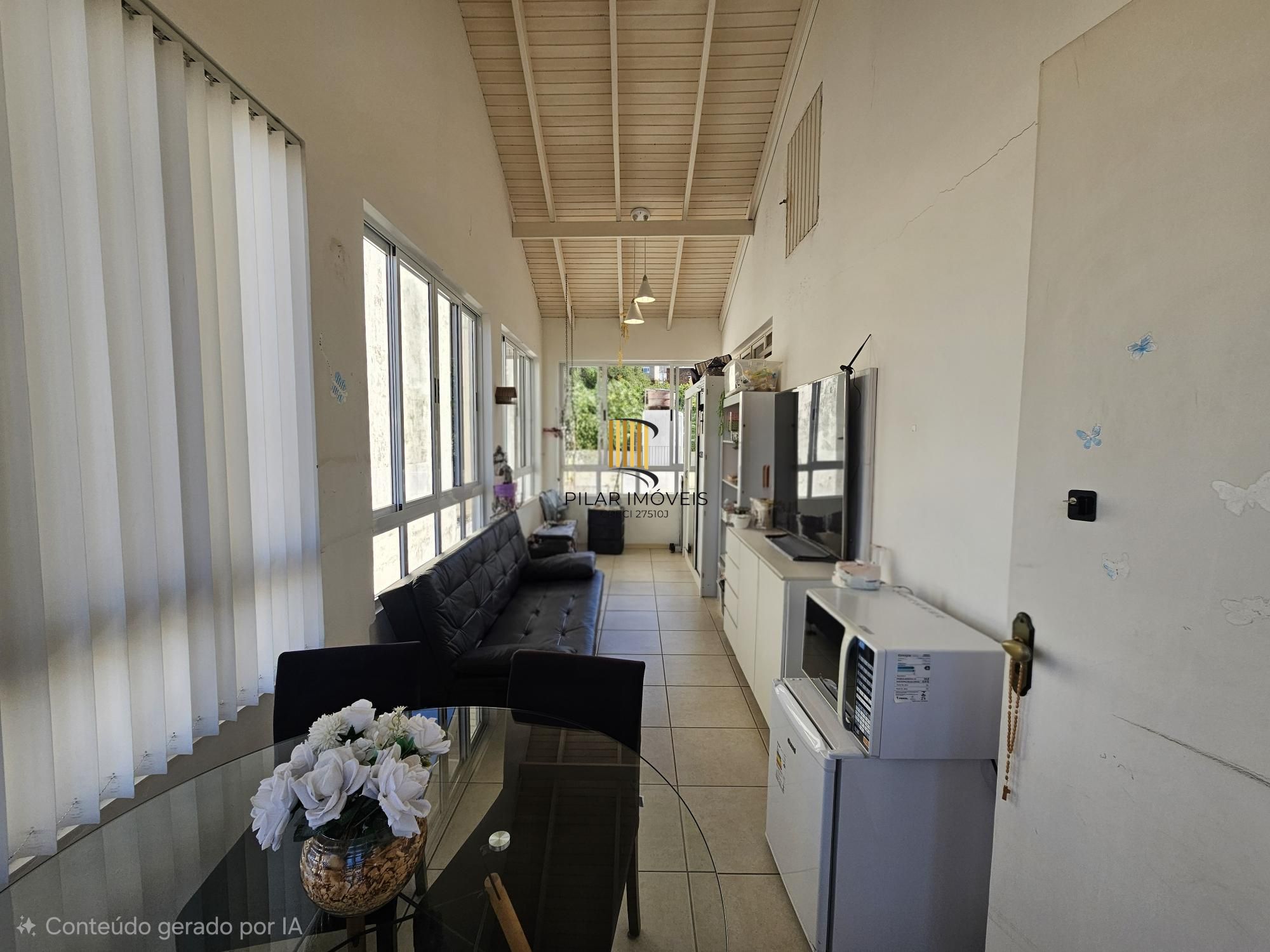 SOBRADO COM 3 SUÍTES + DORMITÓRIOS NO TÉRRREO | PISCINA | E MUITO MAIS