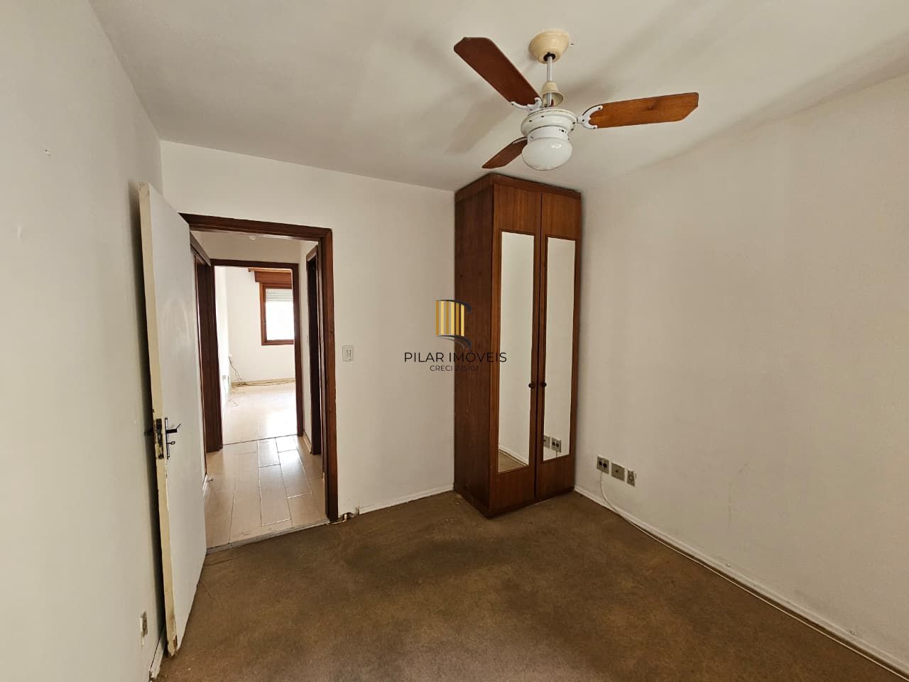 Apartamento 2 dormitórios com sacada e churrasqueira no Bom Fim