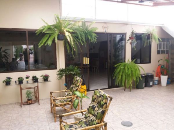 Casa para Venda - 435.6m², 2 dormitórios, 3 vagas - Cristo Redentor