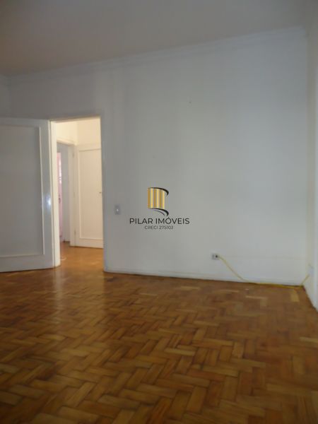 Casa para Venda - 510m², 6 dormitórios, sendo 1 suites, 3 vagas - São João