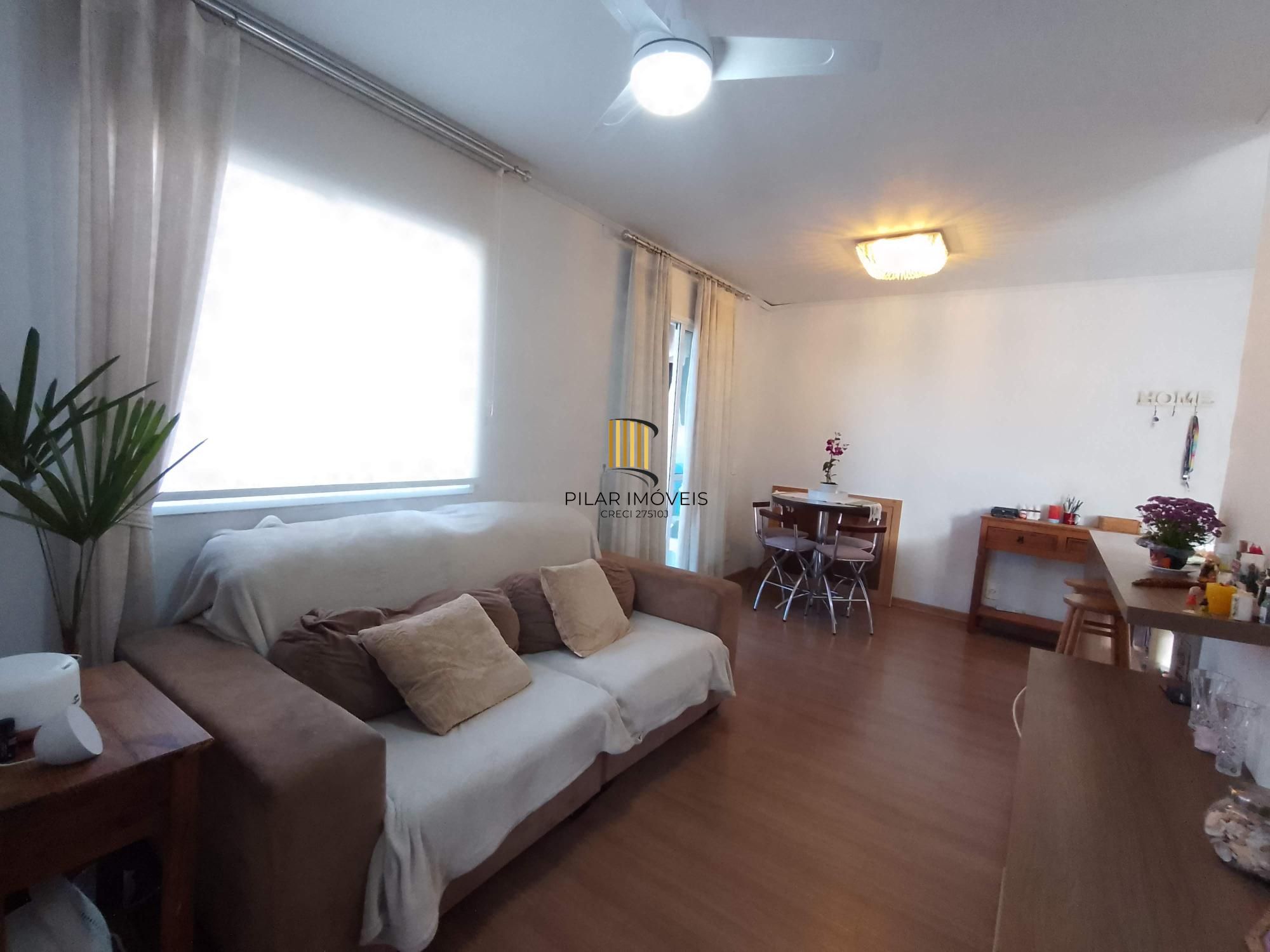 Apartamento 2 dormitórios mobiliado com vaga e elevador no Alto Petrópolis