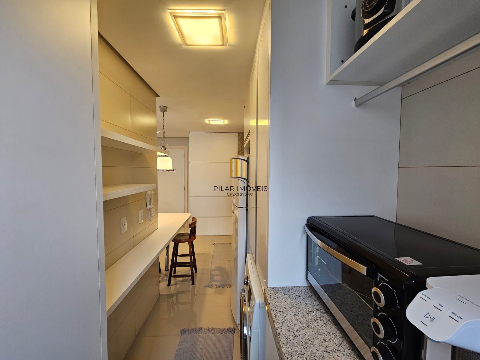 Apartamento 1 dormitório com 2 vagas perto do Bourbom e PUC