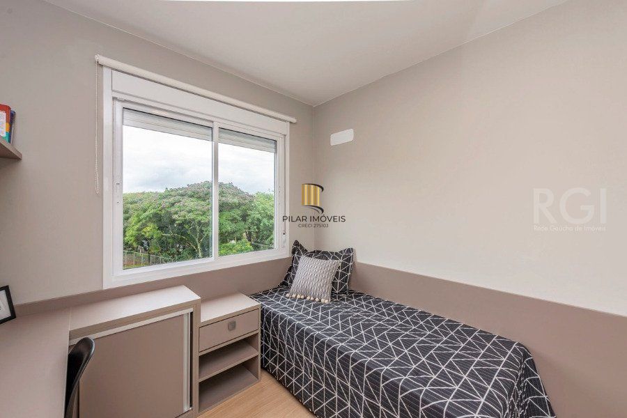 Apartamento para Venda - 65.41m², 3 dormitórios, sendo 1 suites, 1 vaga - Petrópolis