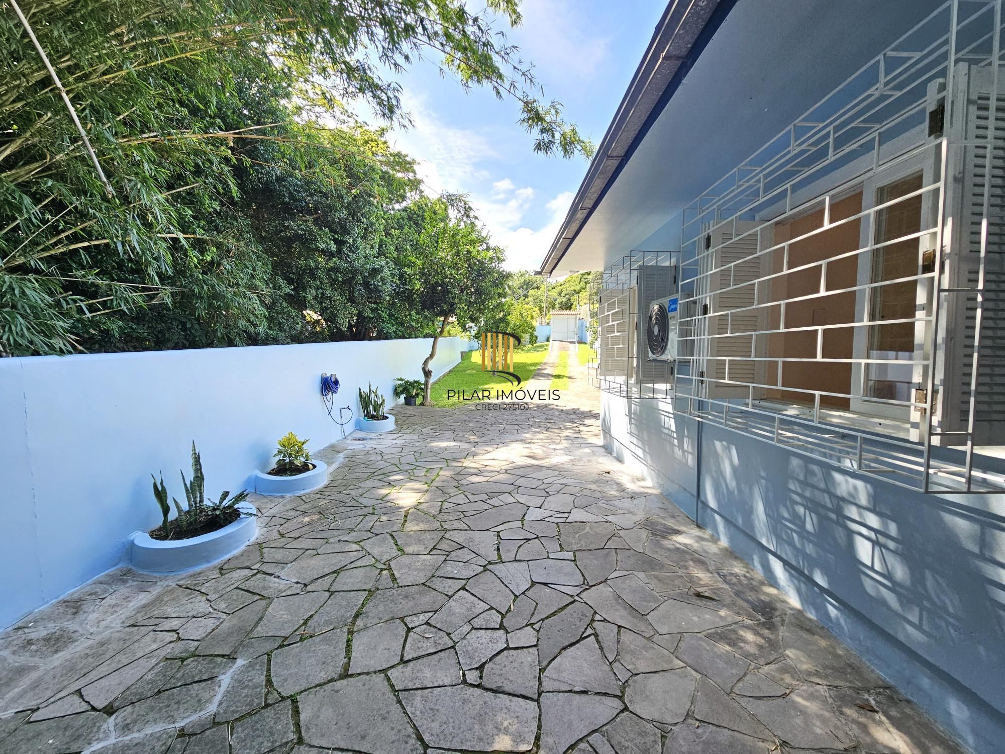 TERRENO COM MAIS DE 790M2 | CASA IMPECÁVEL DE 2 DORMITÓRIOS