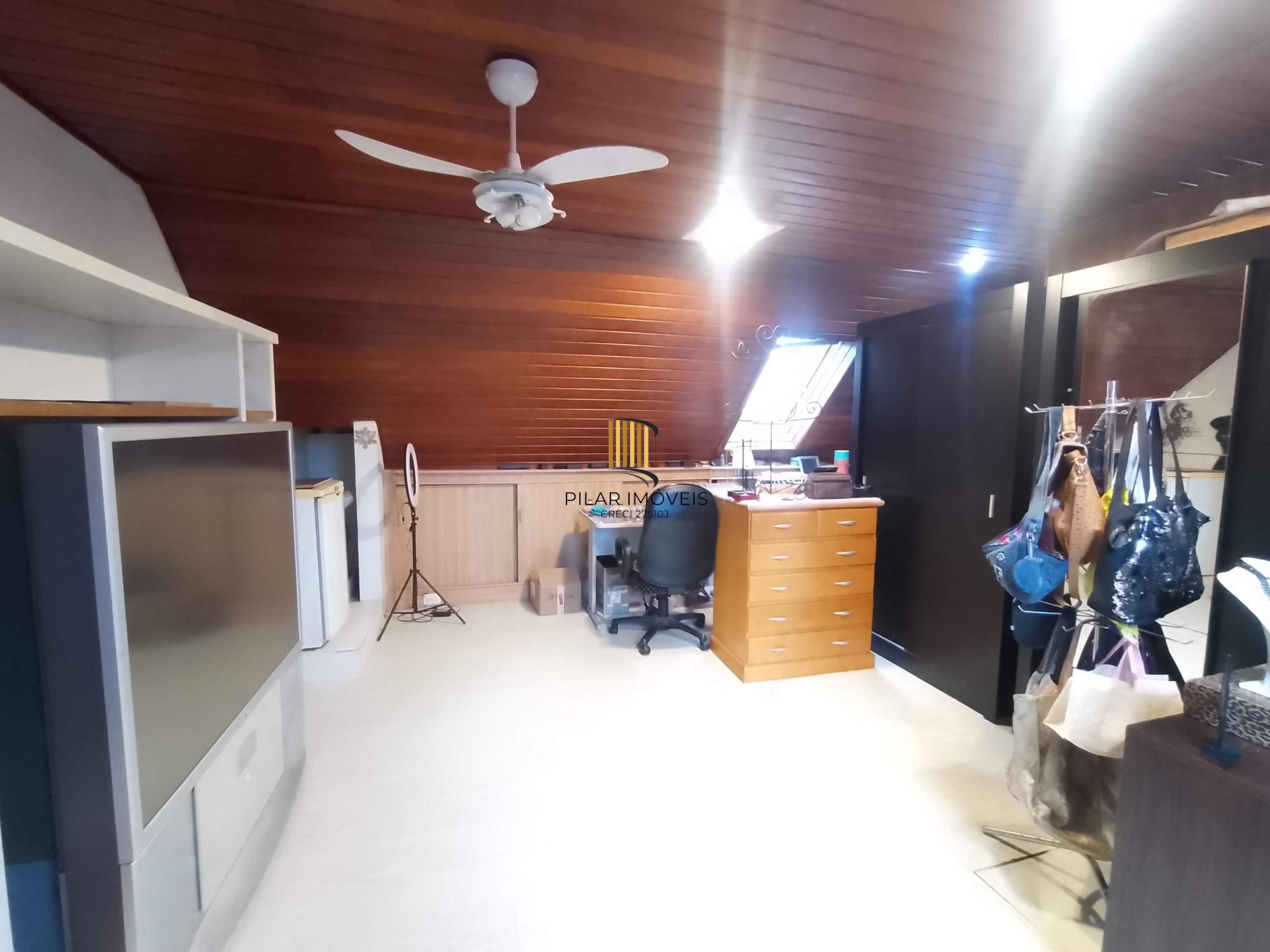 Casa 3 dormitórios em condomínio de luxo próximo ao Shopping Iguatemi