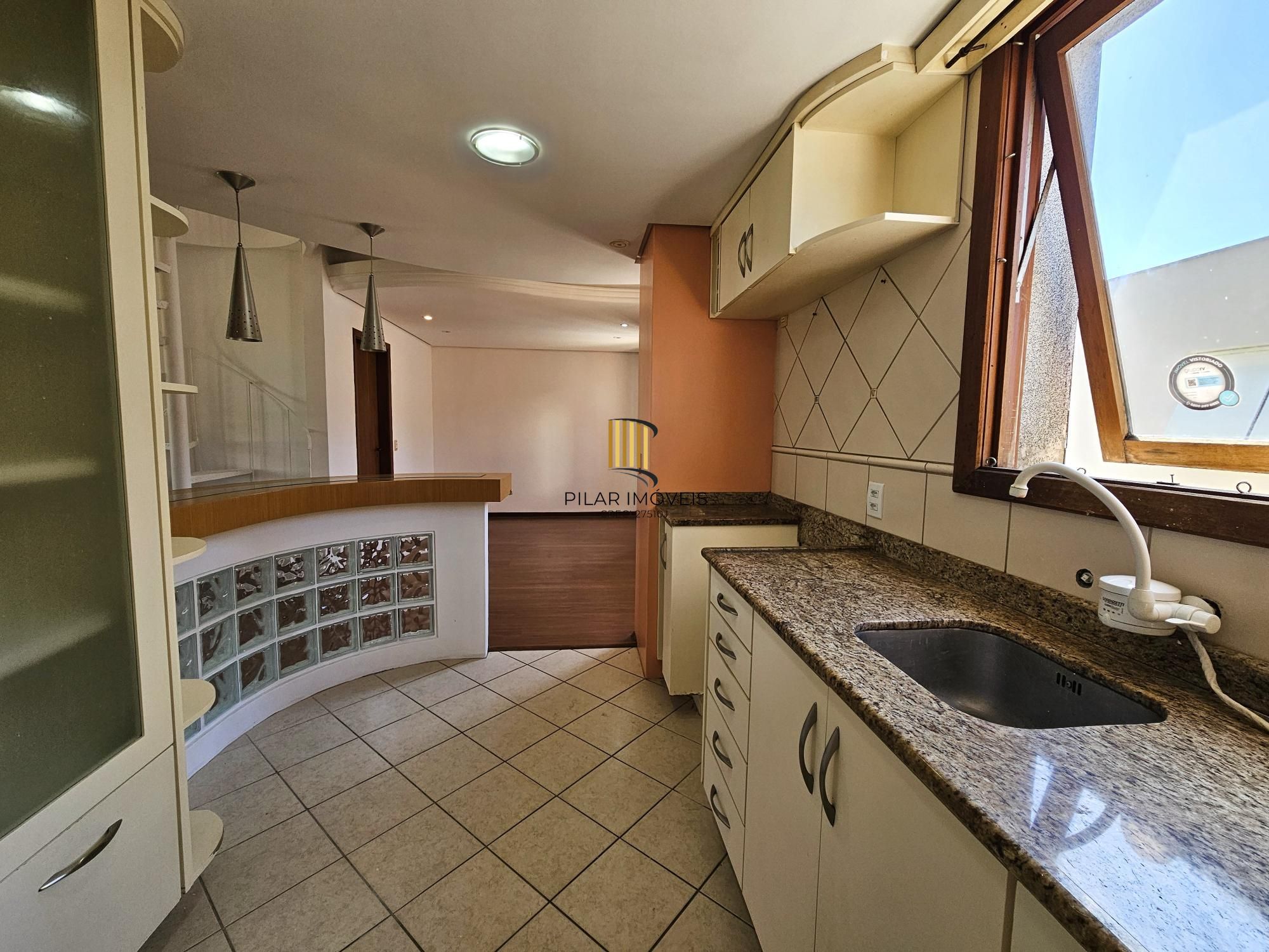 Cobertura 3 dormitórios com vaga no Petrópolis