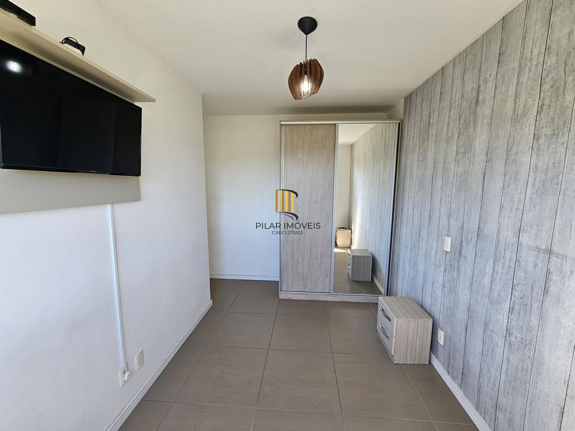 Apartamento 2 dormitórios com vaga coberta