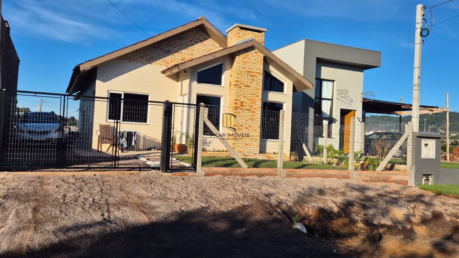 Casa nova com 3 dormitórios sendo 1 suíte no Centro - Pilar Imóveis