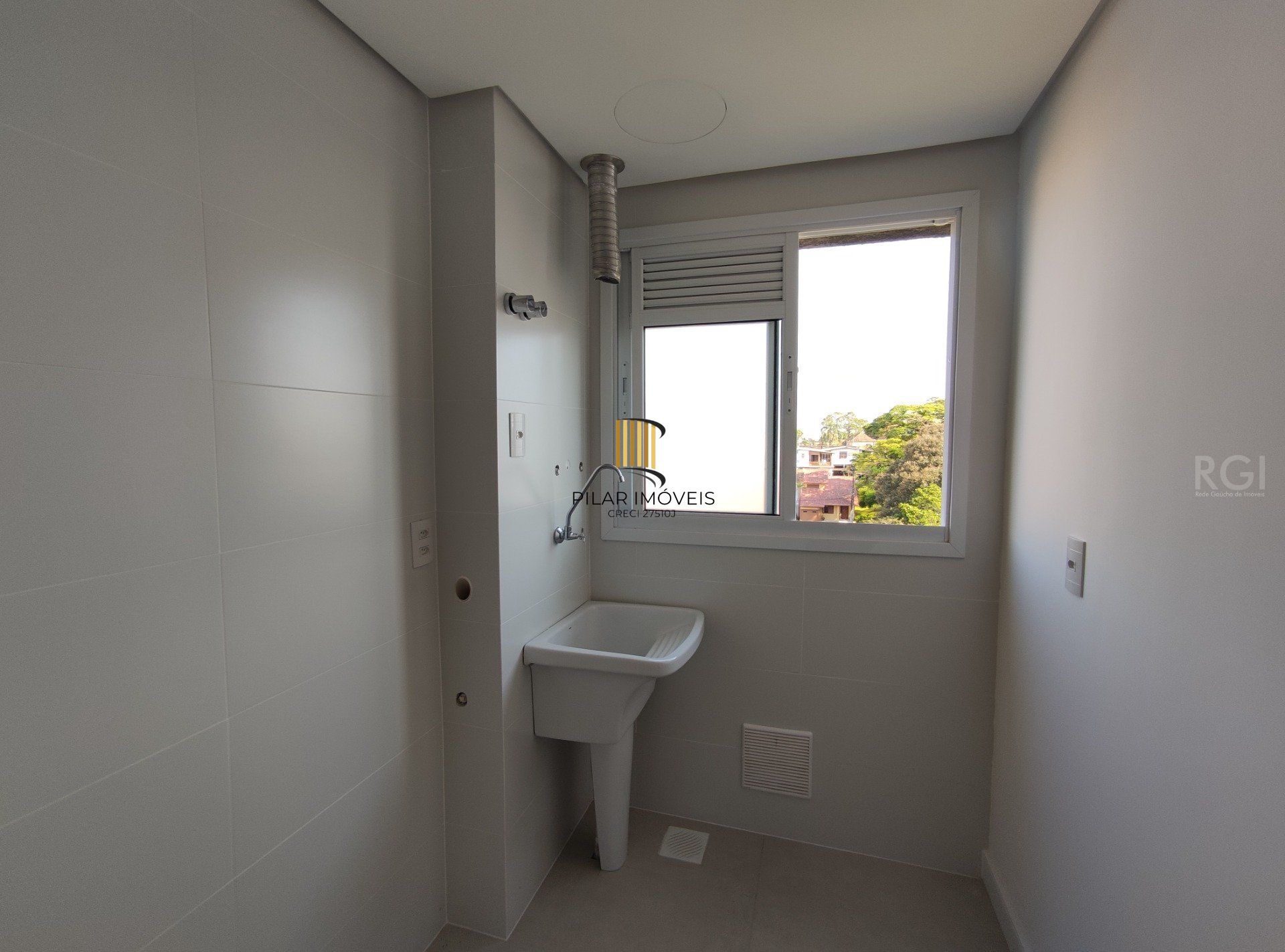 Apartamento para Venda - 68.11m², 3 dormitórios, sendo 1 suites, 2 vagas - Santo Antonio