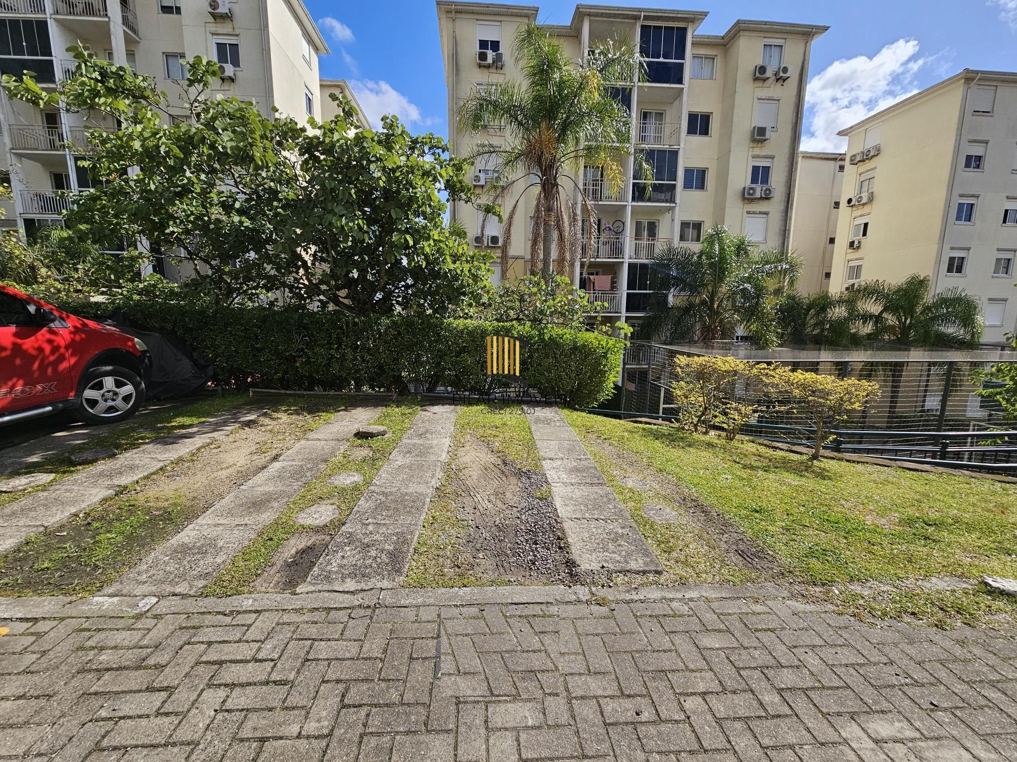 Apartamento 2 dormitórios mobiliado com vaga e elevador no Alto Petrópolis