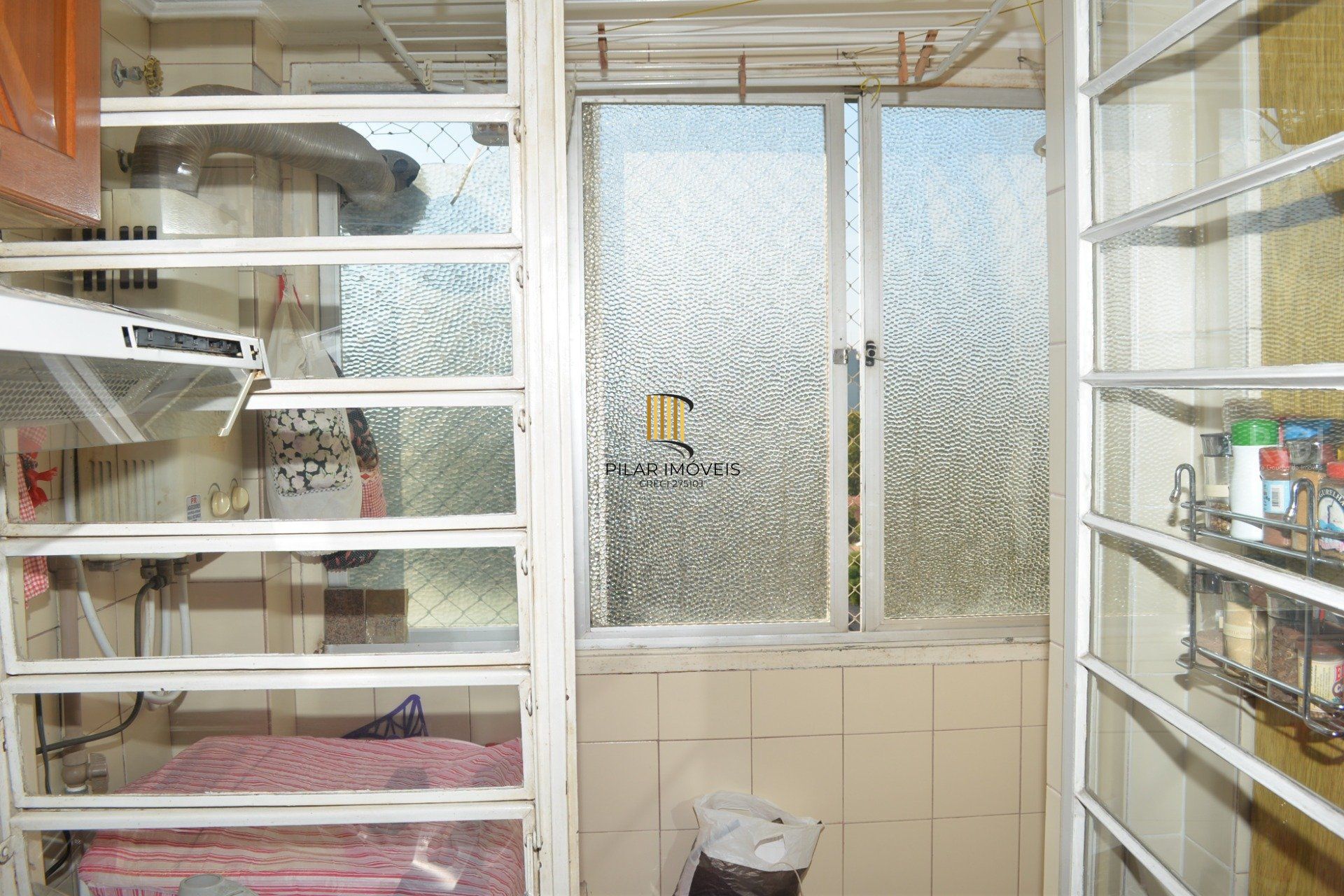 Apartamento para Venda - 120.46m², 3 dormitórios, sendo 1 suites, 1 vaga - Cristal