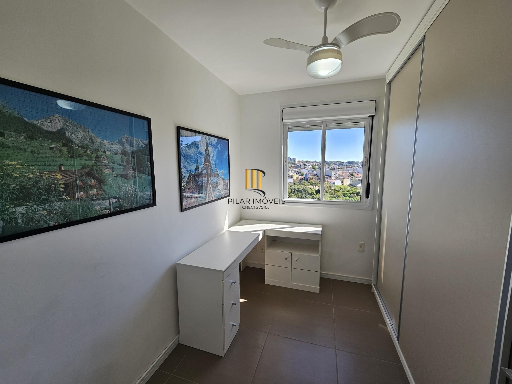 Apartamento 2 dormitórios com vaga coberta