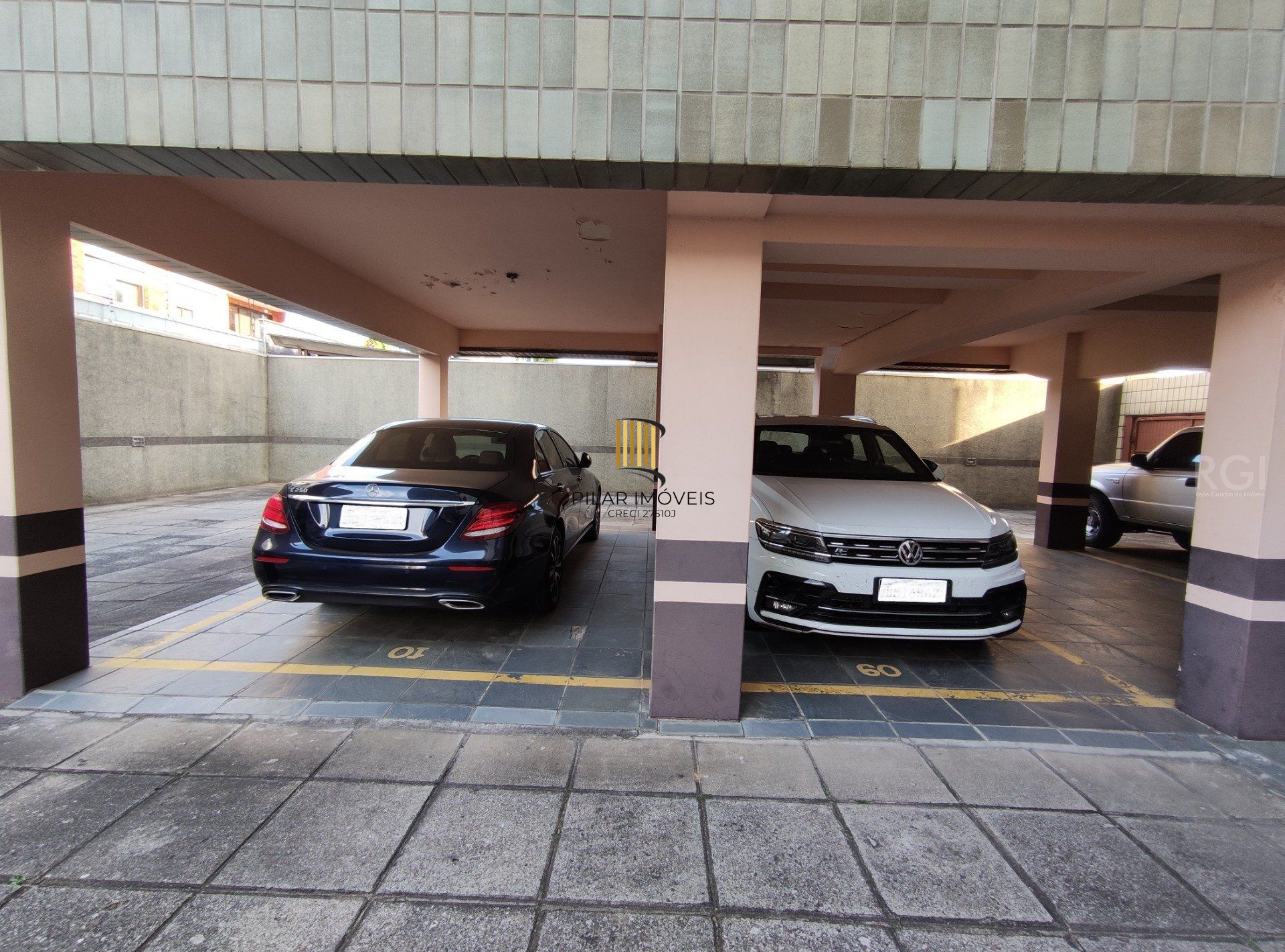 Cobertura para Venda - 354.67m², 3 dormitórios, sendo 1 suites, 3 vagas - Jardim Lindóia