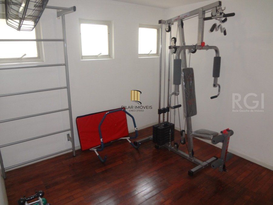 Cobertura para Venda - 263.75m², 3 dormitórios, sendo 1 suites, 2 vagas - Petrópolis